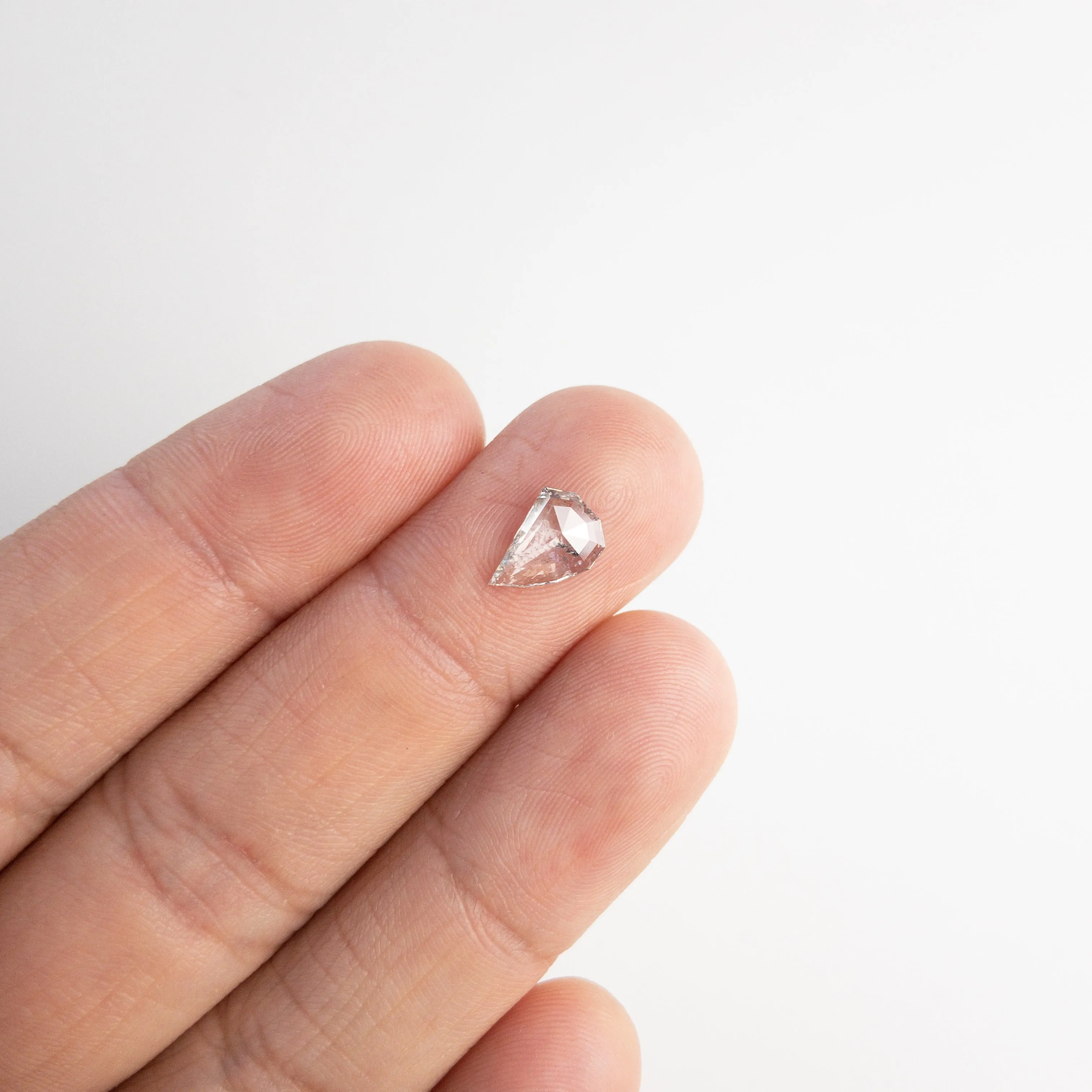 0.98ct 9.37x6.33x2.23mm Amorphous Geo Rosecut 18117-12