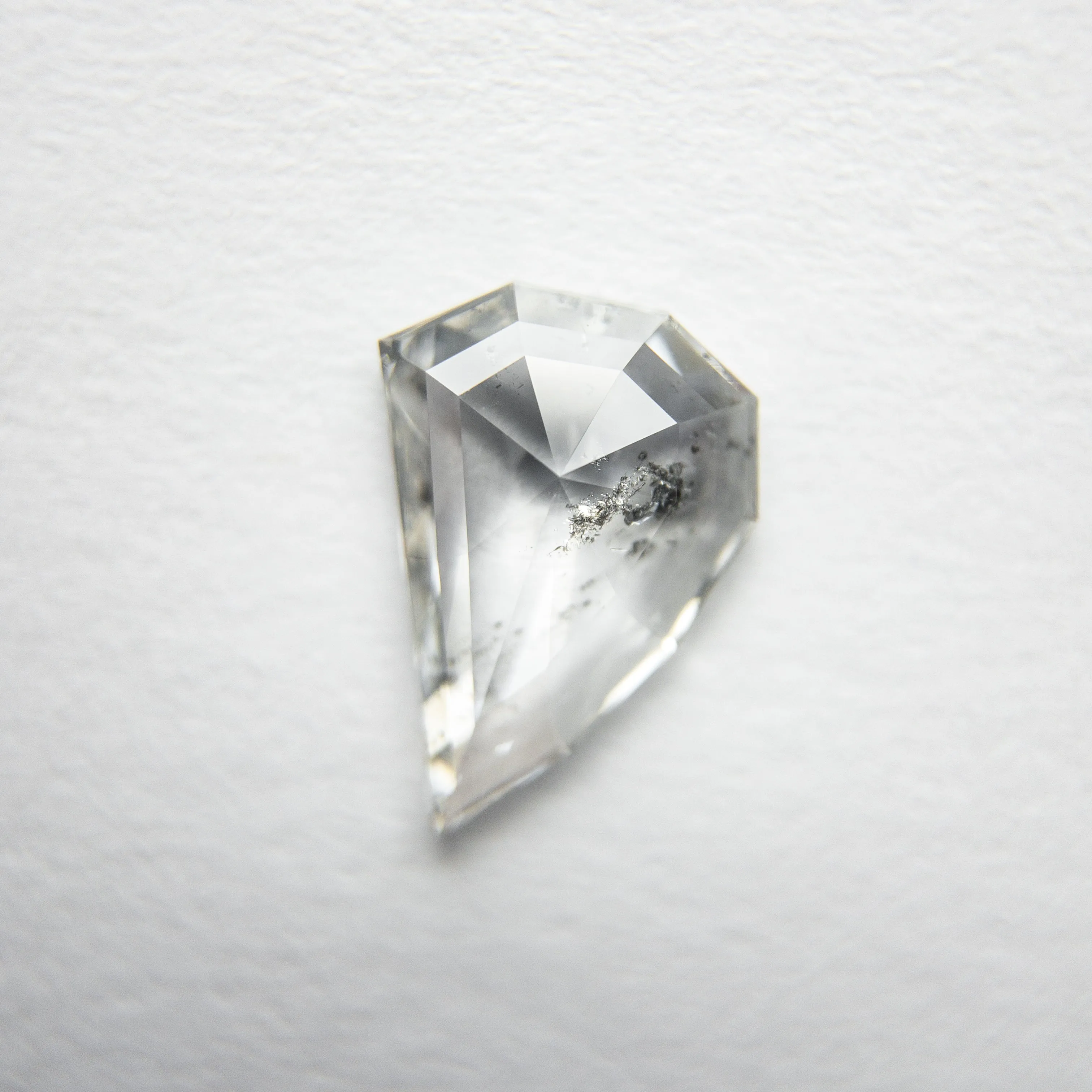 0.98ct 9.37x6.33x2.23mm Amorphous Geo Rosecut 18117-12