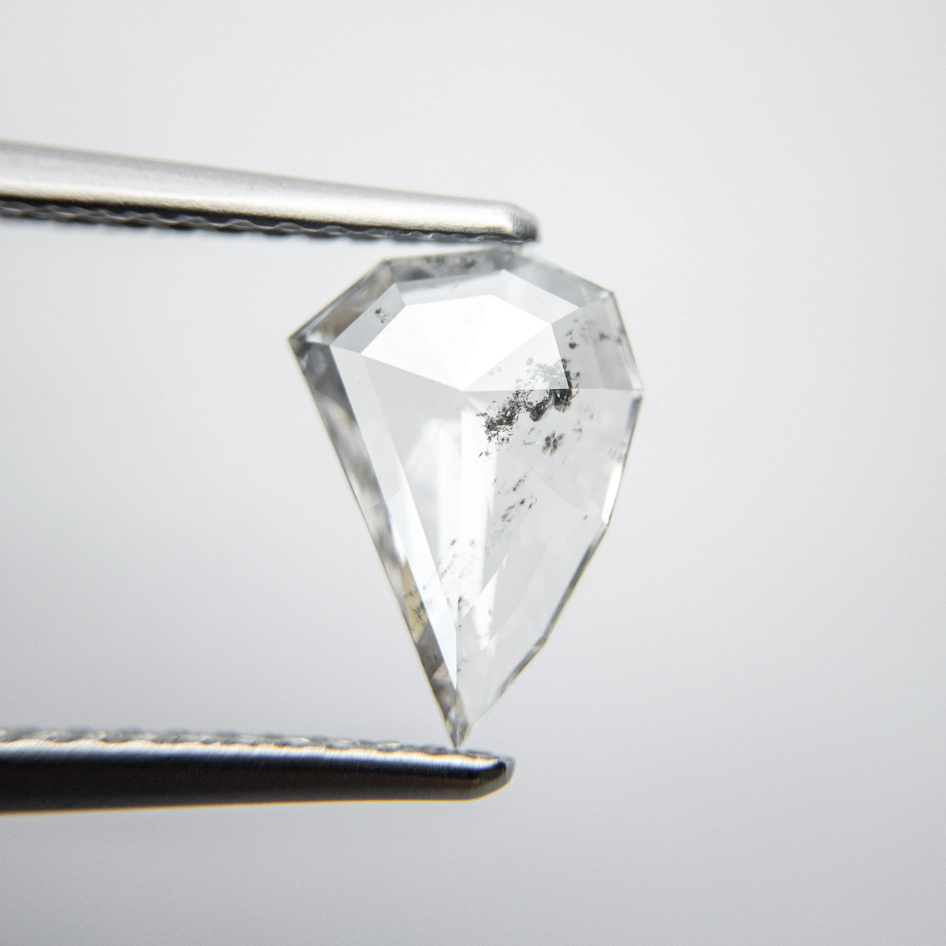 0.98ct 9.37x6.33x2.23mm Amorphous Geo Rosecut 18117-12