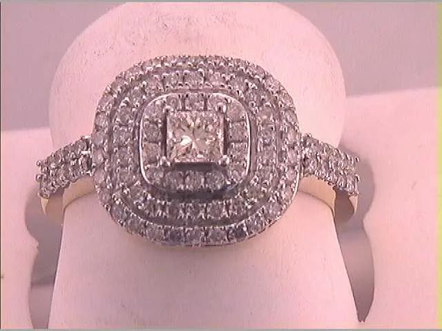 1 CTW-DIA FASHION RING