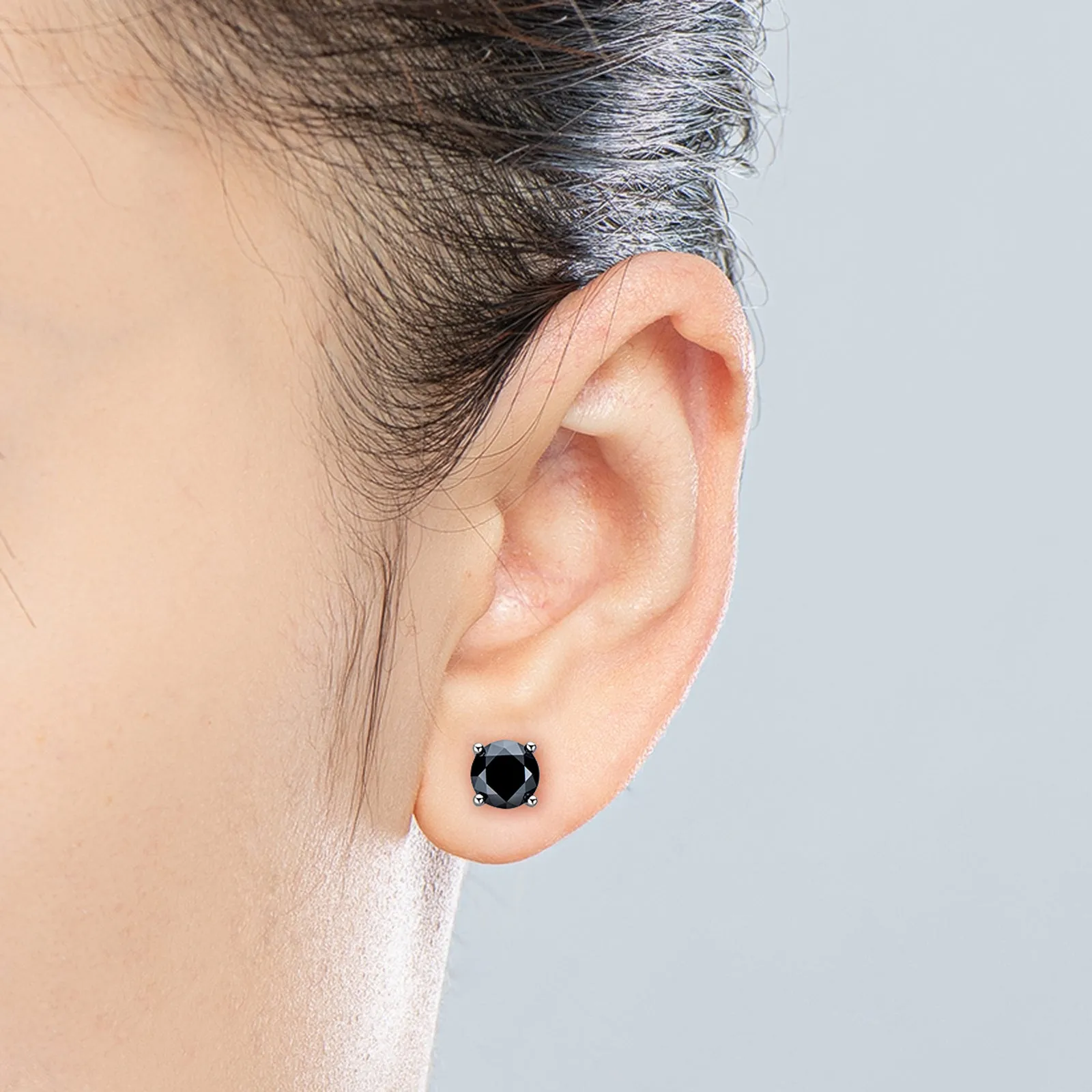 6.5mm Round Cut Black Moissanite Stud Earrings