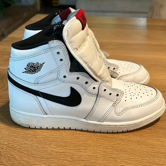 Air Jordan 1 Retro High OG AJ1 Yin Yang White Black 2016 555088-102 Size 5.5 Y