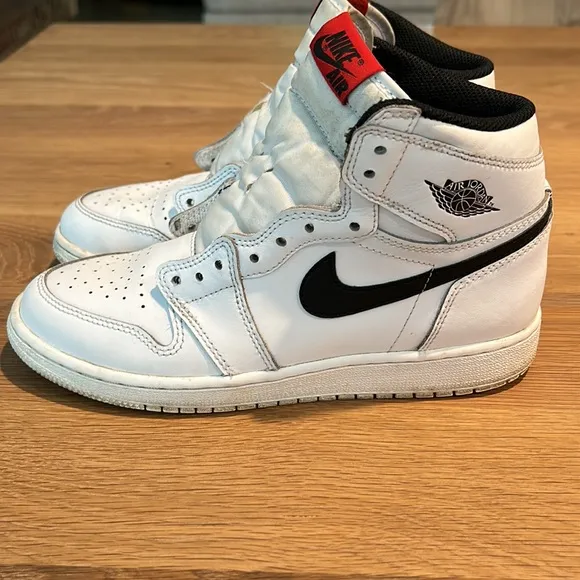 Air Jordan 1 Retro High OG AJ1 Yin Yang White Black 2016 555088-102 Size 5.5 Y