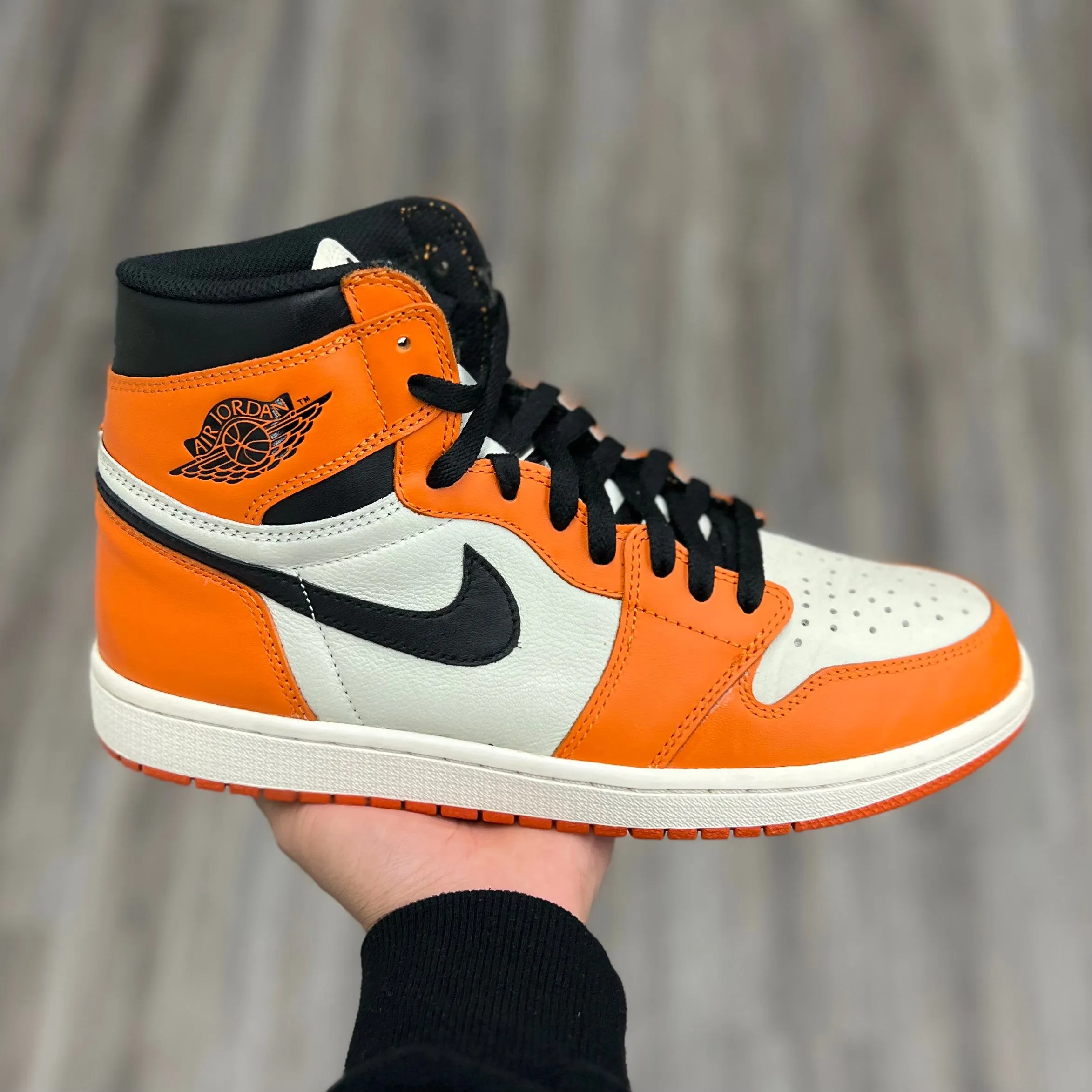 Air Jordan 1 Retro “Reverse Shattered Backboard”