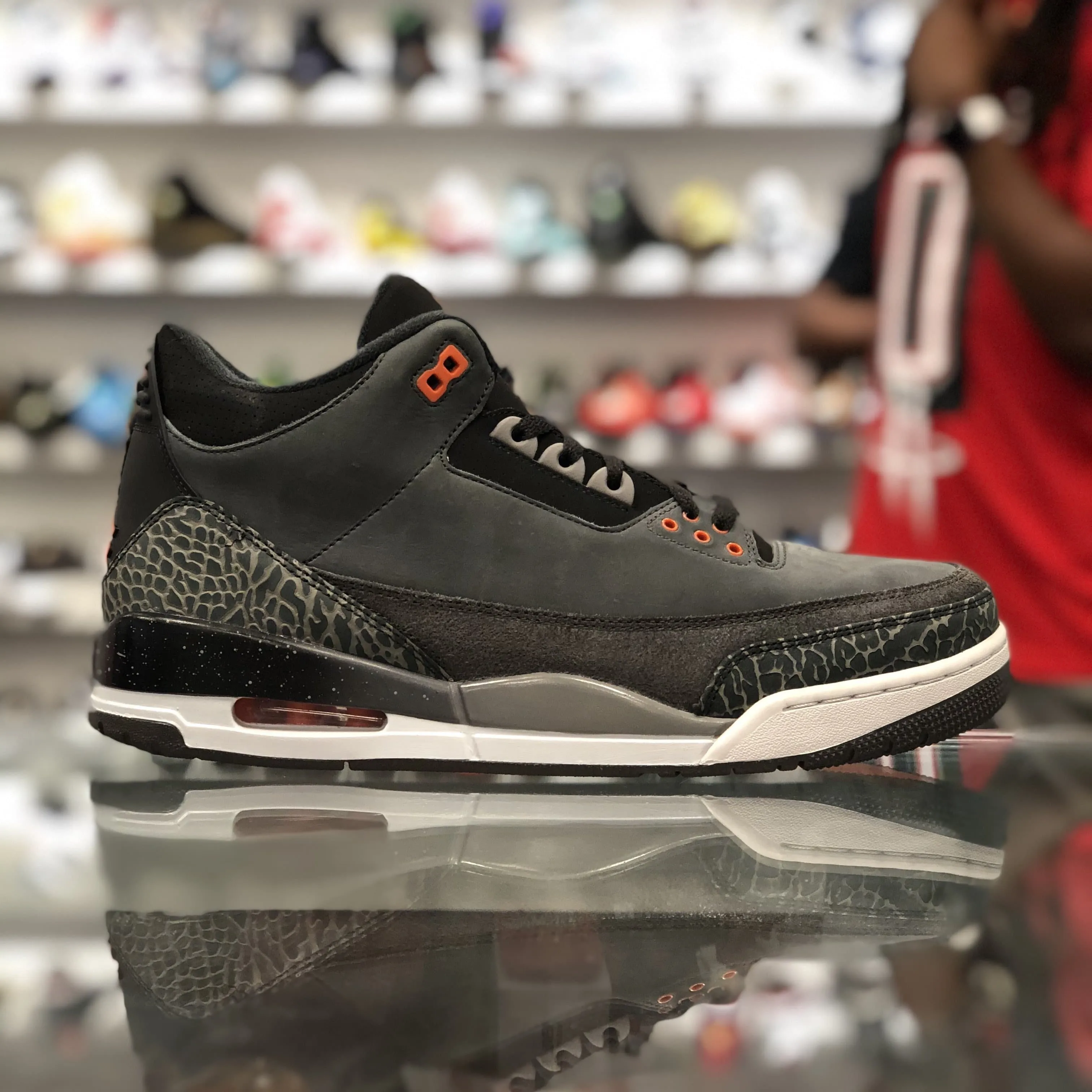 Air Jordan 3 Retro “Fear”