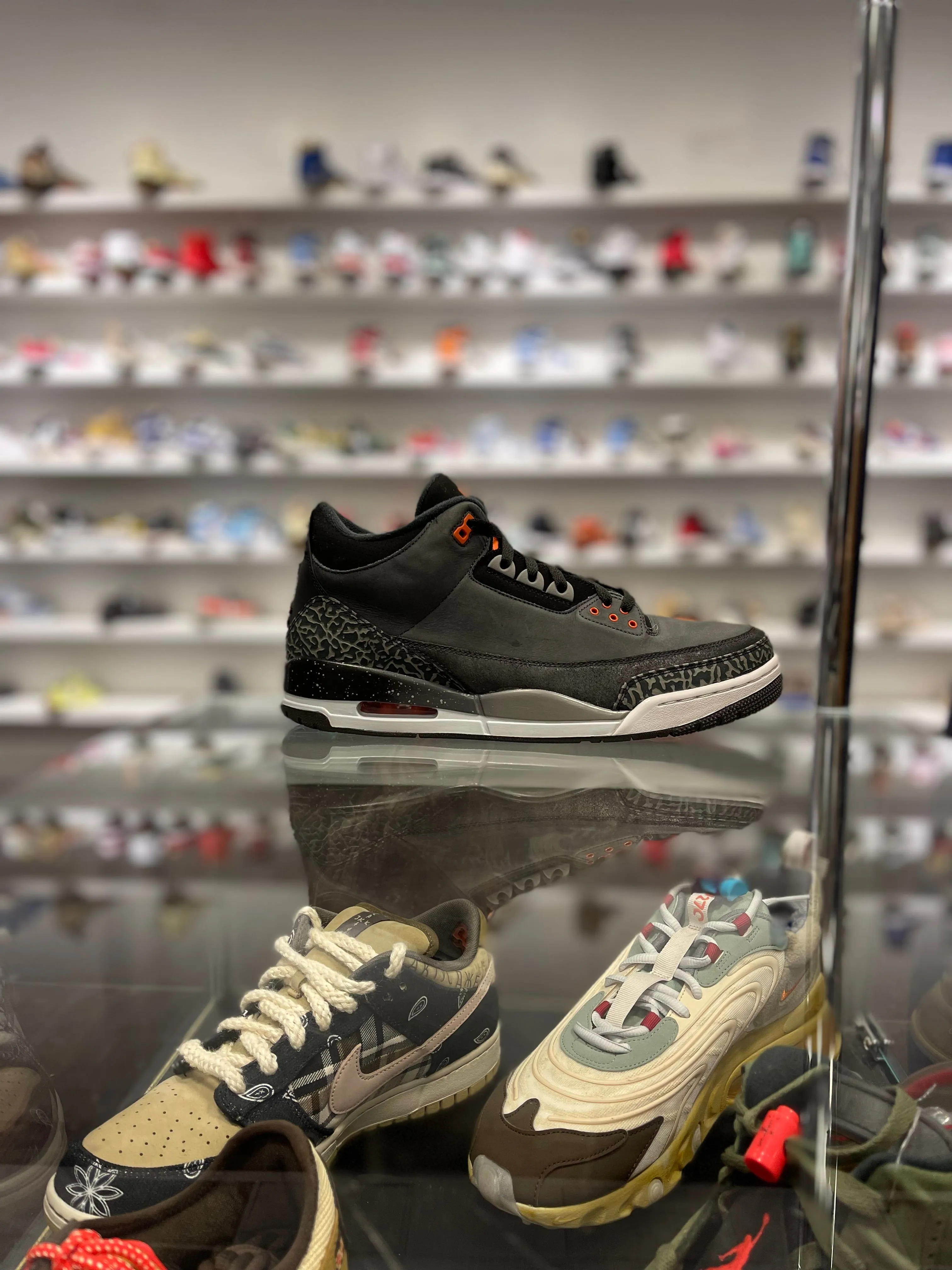 Air Jordan 3 Retro “Fear”