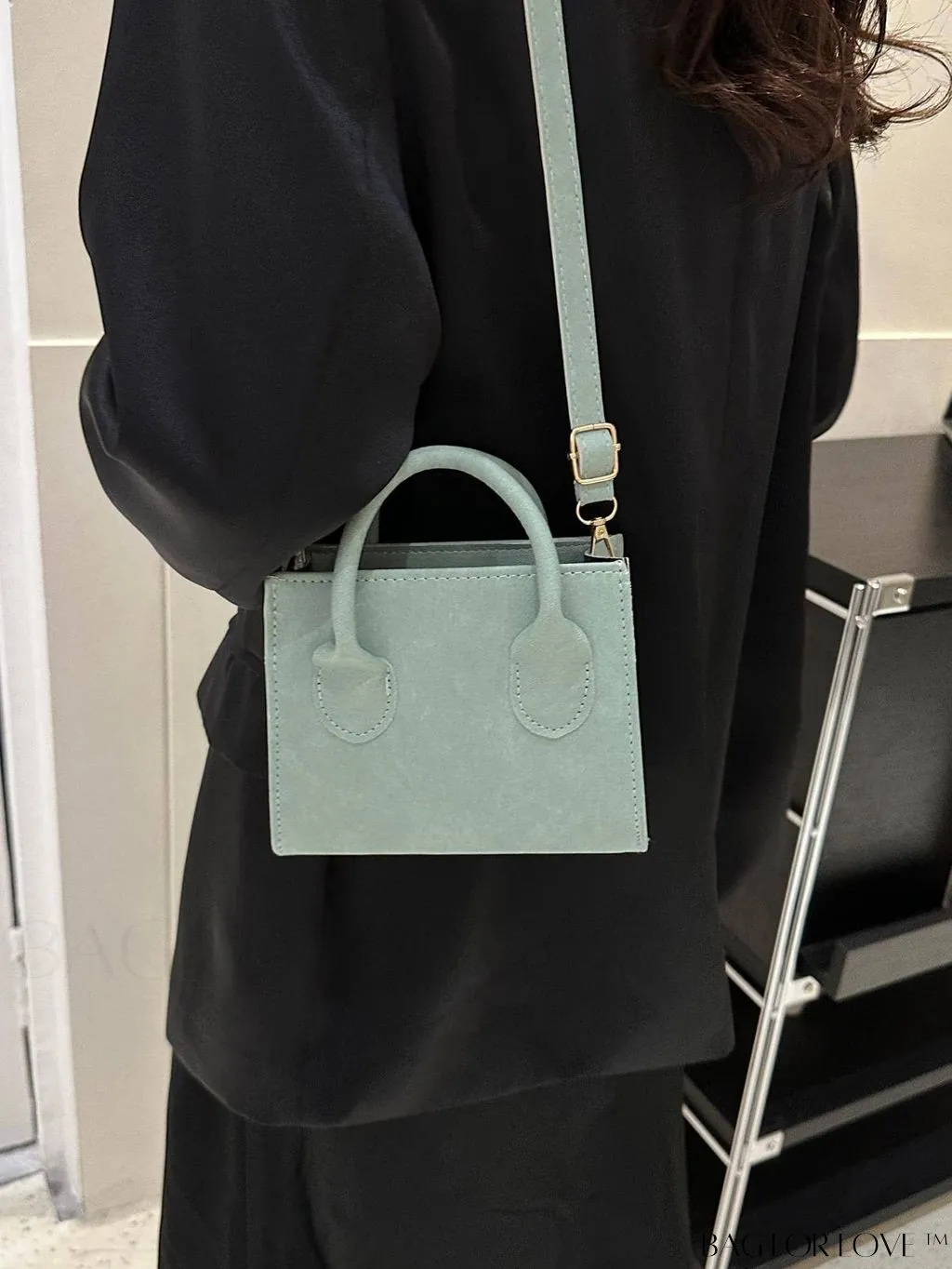 BagForLove - Adjustable Shoulder Strap Handbag: Korean-Style, Simple & Fashionable, Solid Color.