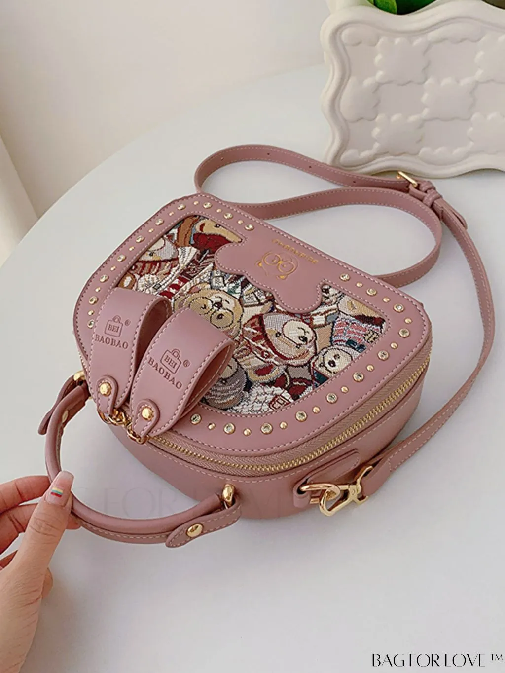 BagForLove - Chic Cartoon Bear Box Bag with Top Handle - Perfectly Stylish and Trendy!
