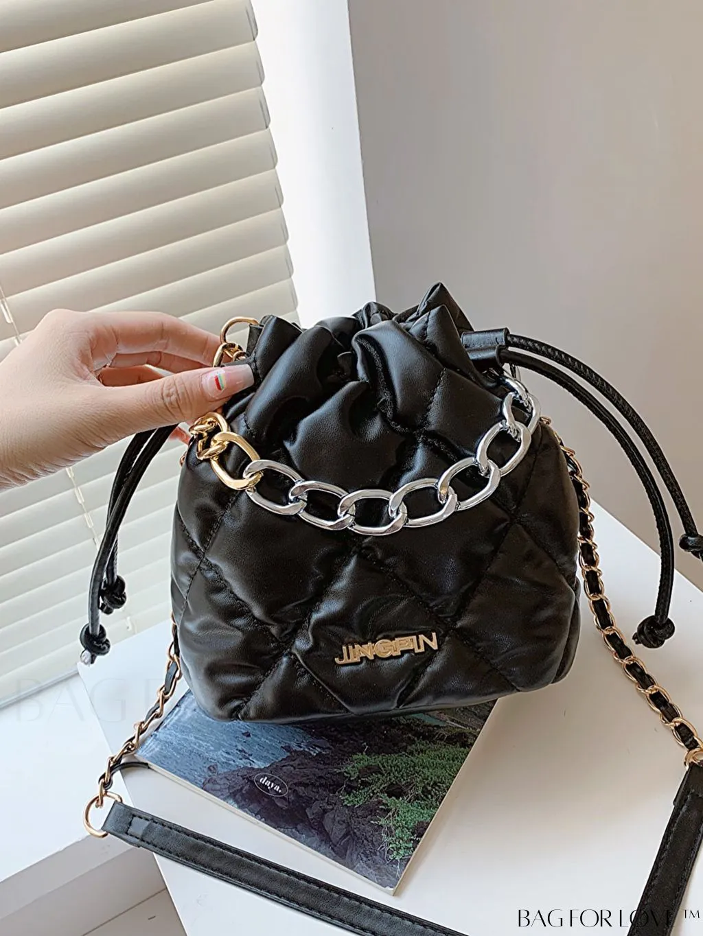 BagForLove - Chic Embroidered Thread Chain Womens Bucket Bag - Handbag & Crossbody