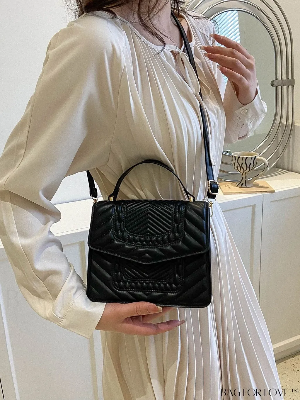 BagForLove - Chic Mini Quilted Flap Handbag - Stylish Womens Crossbody Square Bag