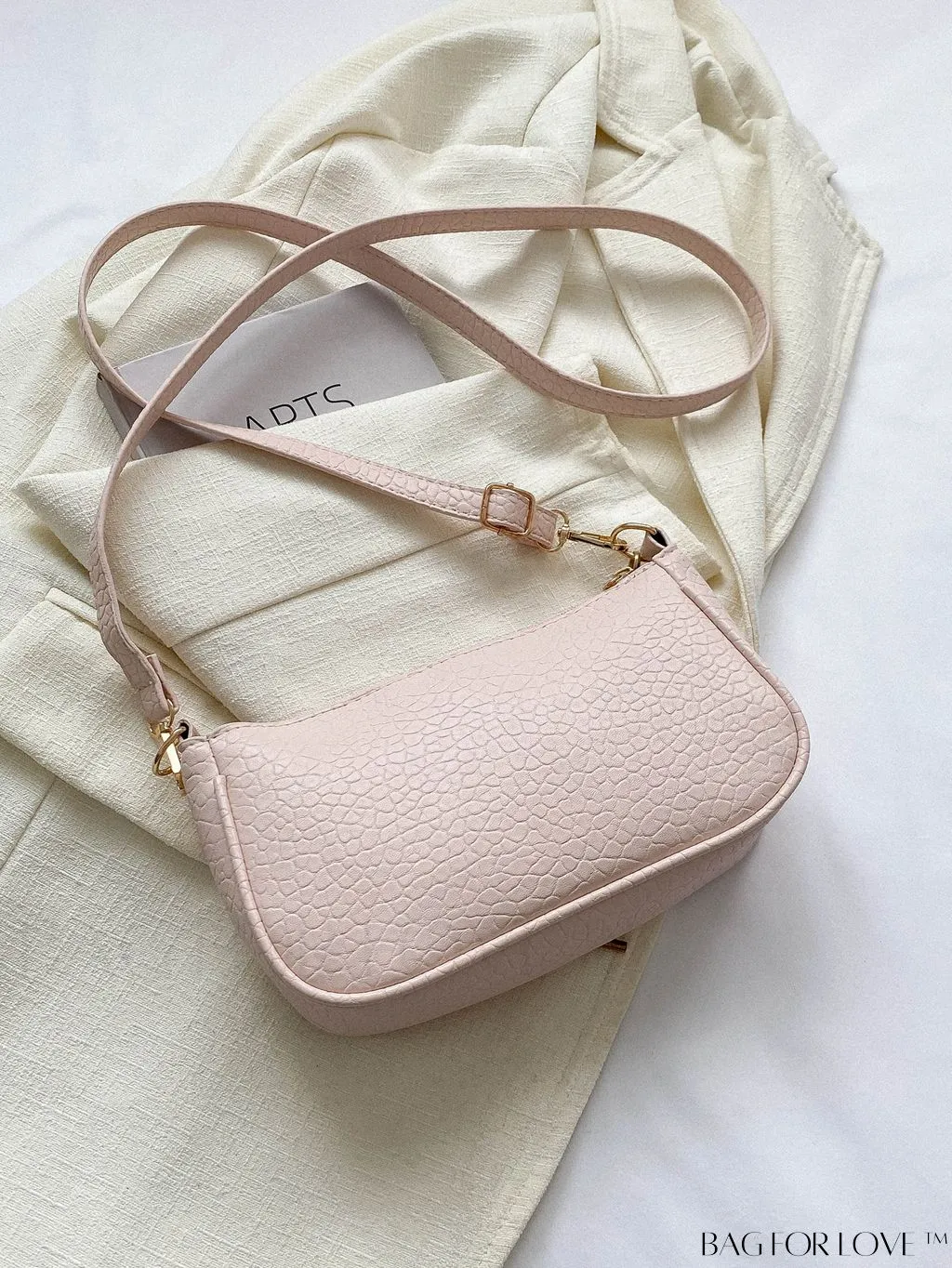 BagForLove - Chic Retro Square Bag with Stylish Chain Detail â Hand Carry or Shoulder