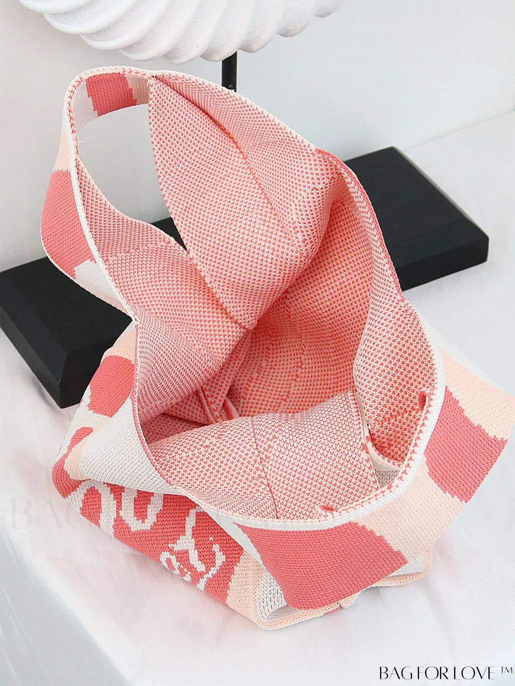 BagForLove - Stylish Tulip Pattern Crochet Bag: Chic Handbag for a Trendy Vacation