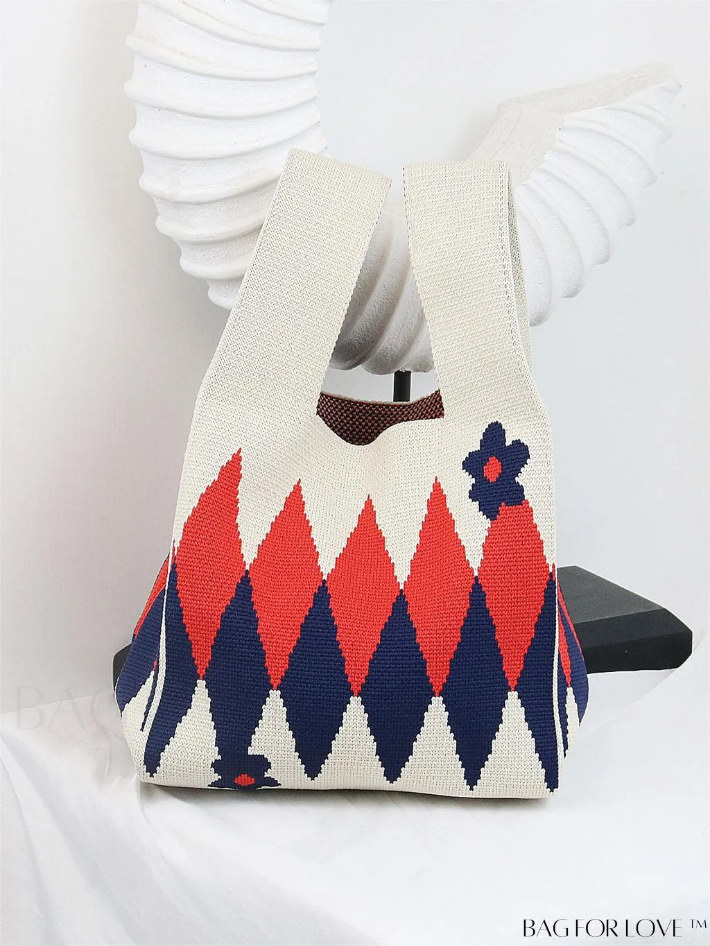 BagForLove - Stylish Tulip Pattern Crochet Bag: Chic Handbag for a Trendy Vacation