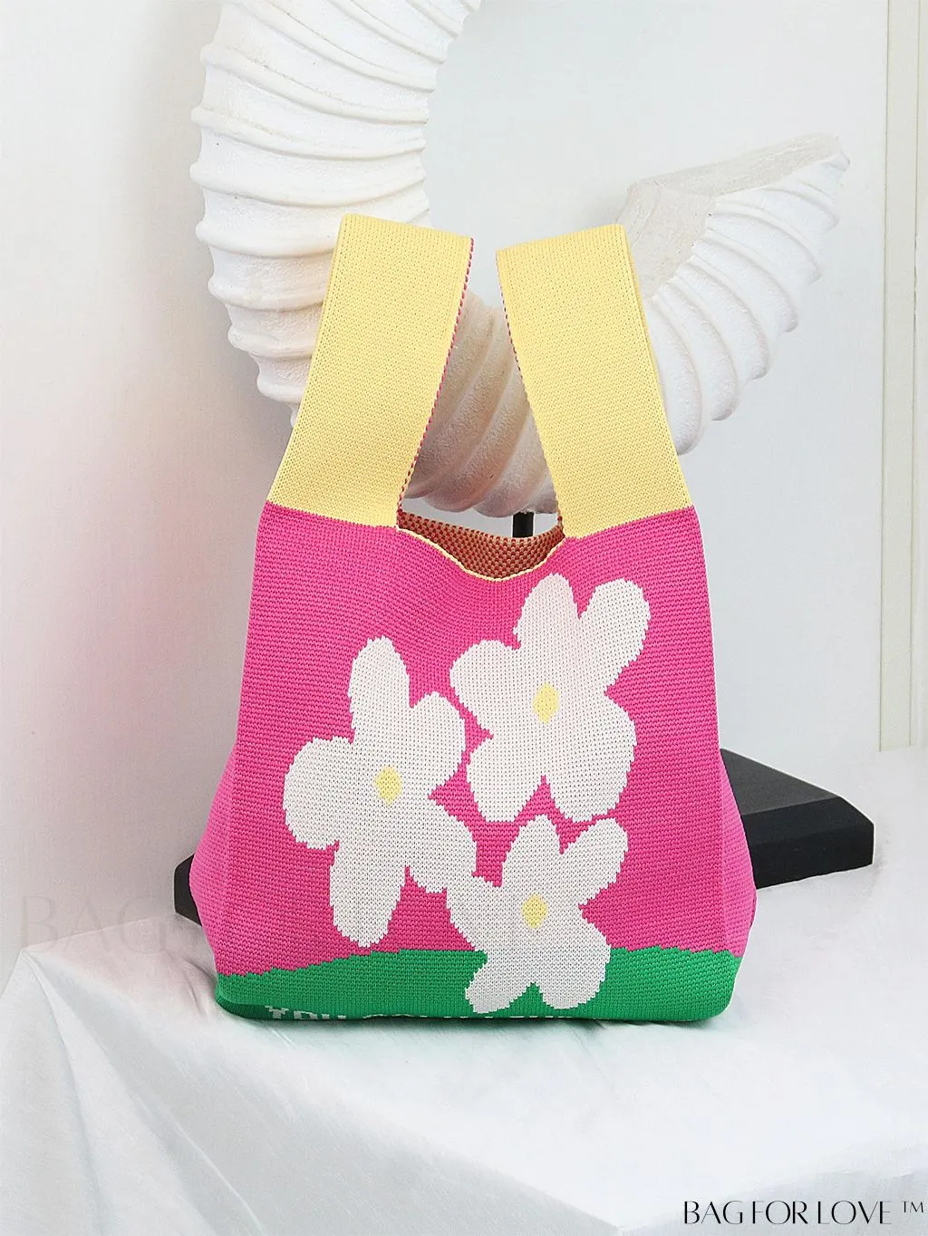 BagForLove - Stylish Tulip Pattern Crochet Bag: Chic Handbag for a Trendy Vacation