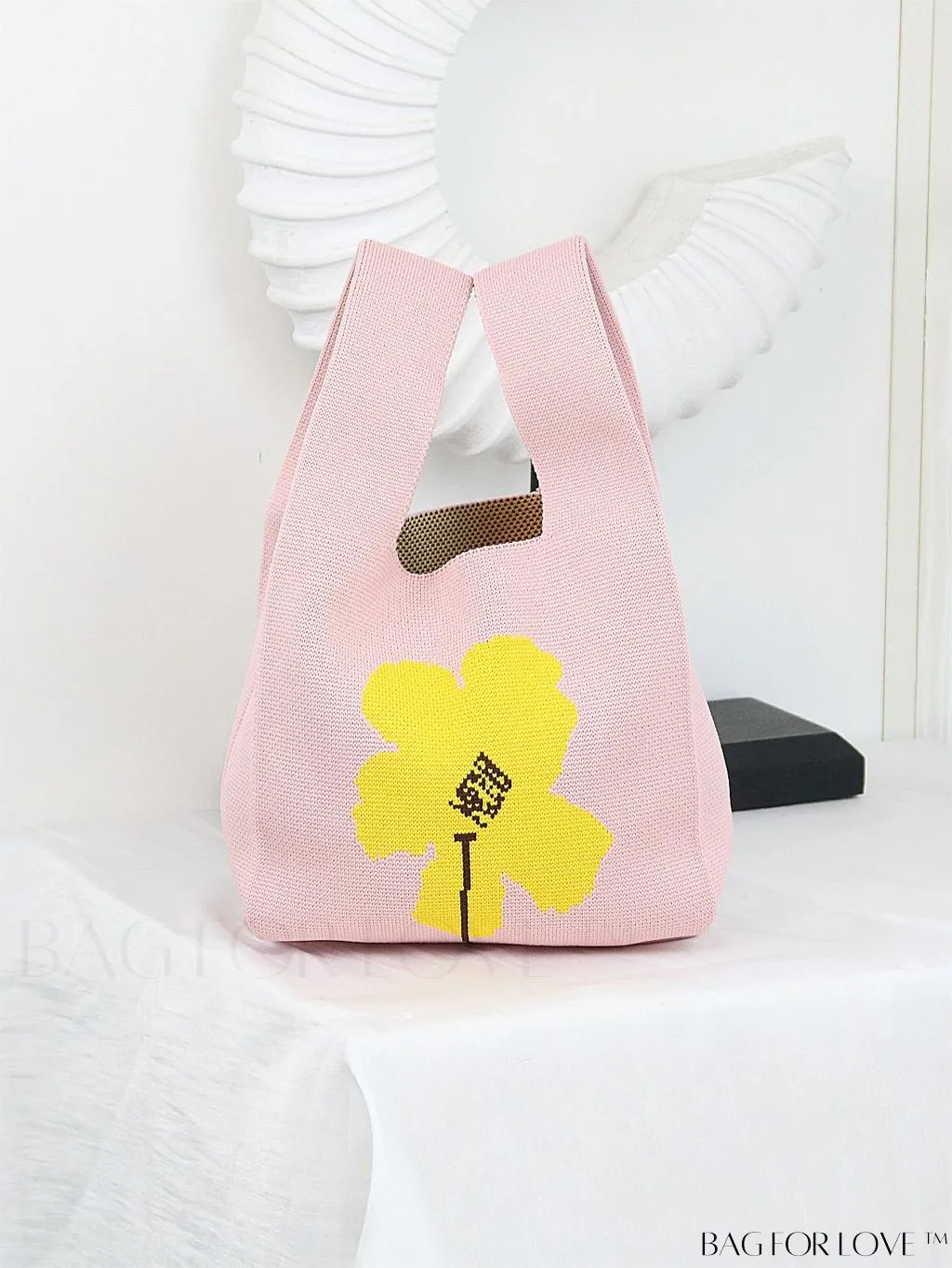 BagForLove - Stylish Tulip Pattern Crochet Bag: Chic Handbag for a Trendy Vacation