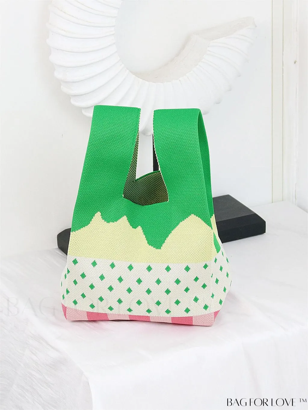 BagForLove - Stylish Tulip Pattern Crochet Bag: Chic Handbag for a Trendy Vacation