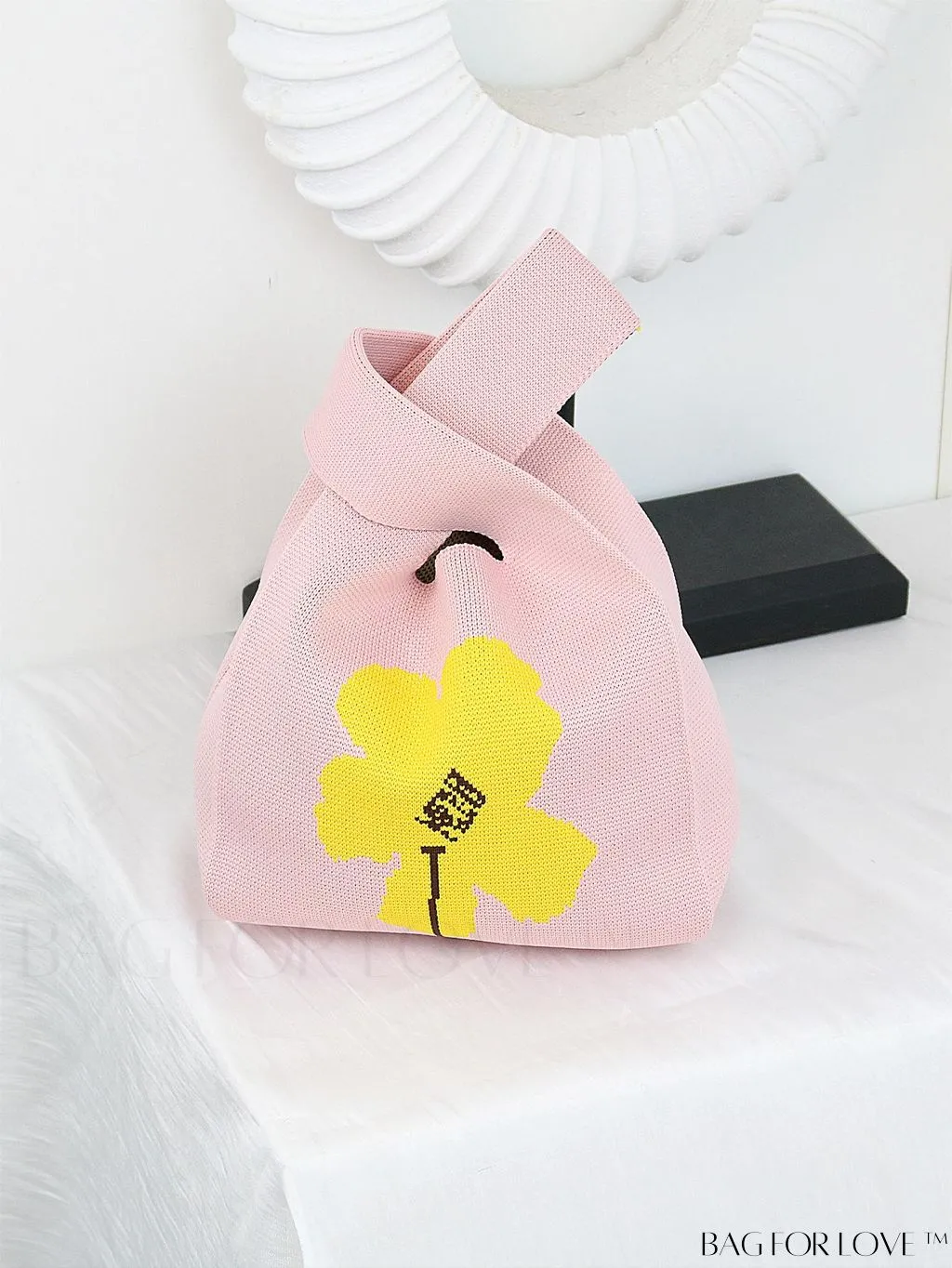 BagForLove - Stylish Tulip Pattern Crochet Bag: Chic Handbag for a Trendy Vacation