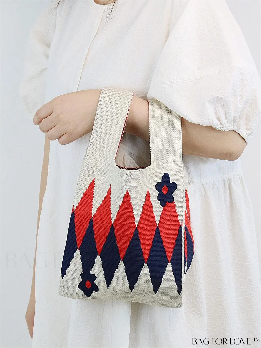 BagForLove - Stylish Tulip Pattern Crochet Bag: Chic Handbag for a Trendy Vacation