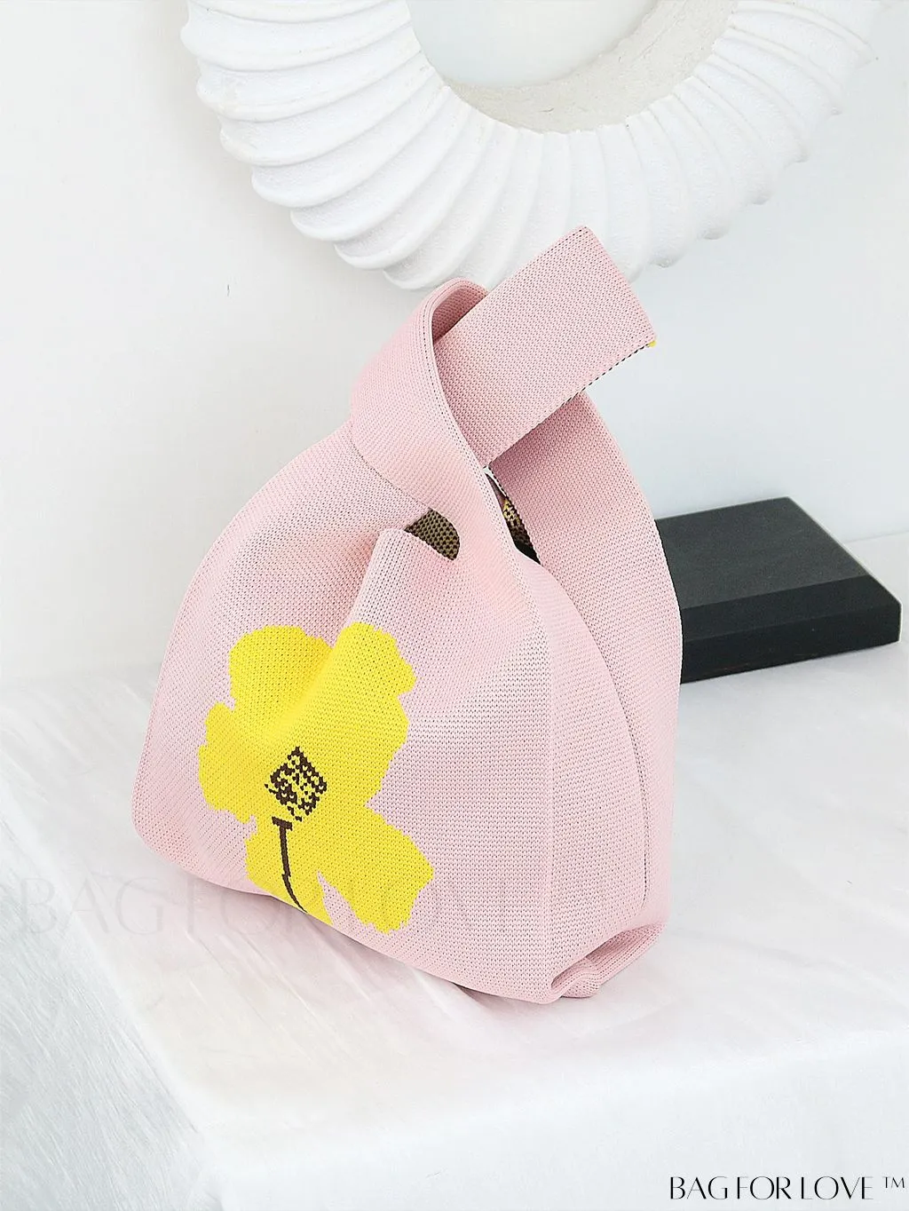 BagForLove - Stylish Tulip Pattern Crochet Bag: Chic Handbag for a Trendy Vacation
