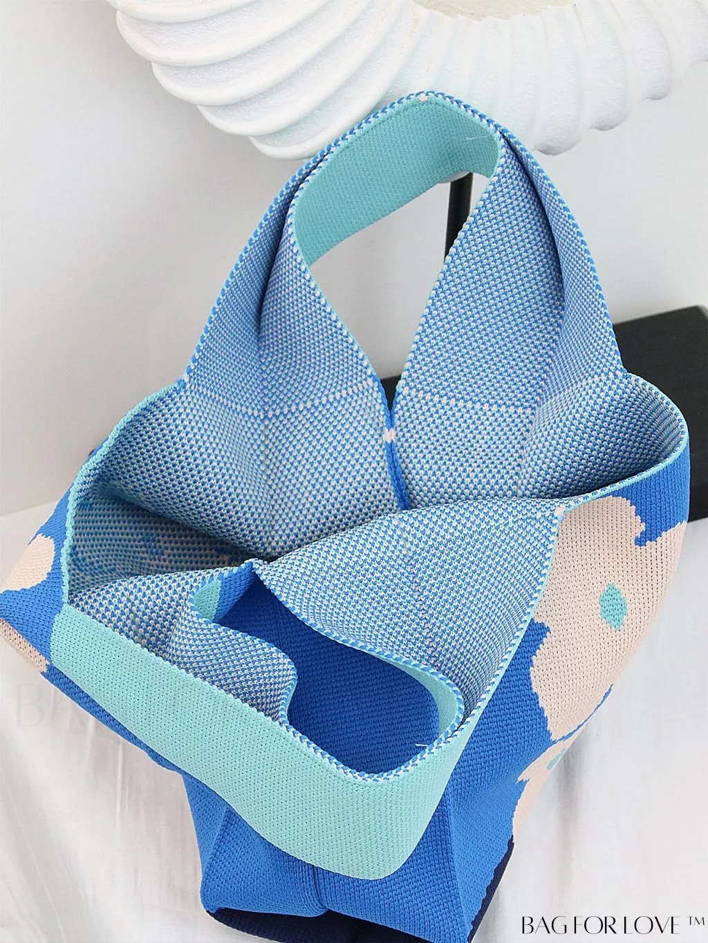 BagForLove - Stylish Tulip Pattern Crochet Bag: Chic Handbag for a Trendy Vacation