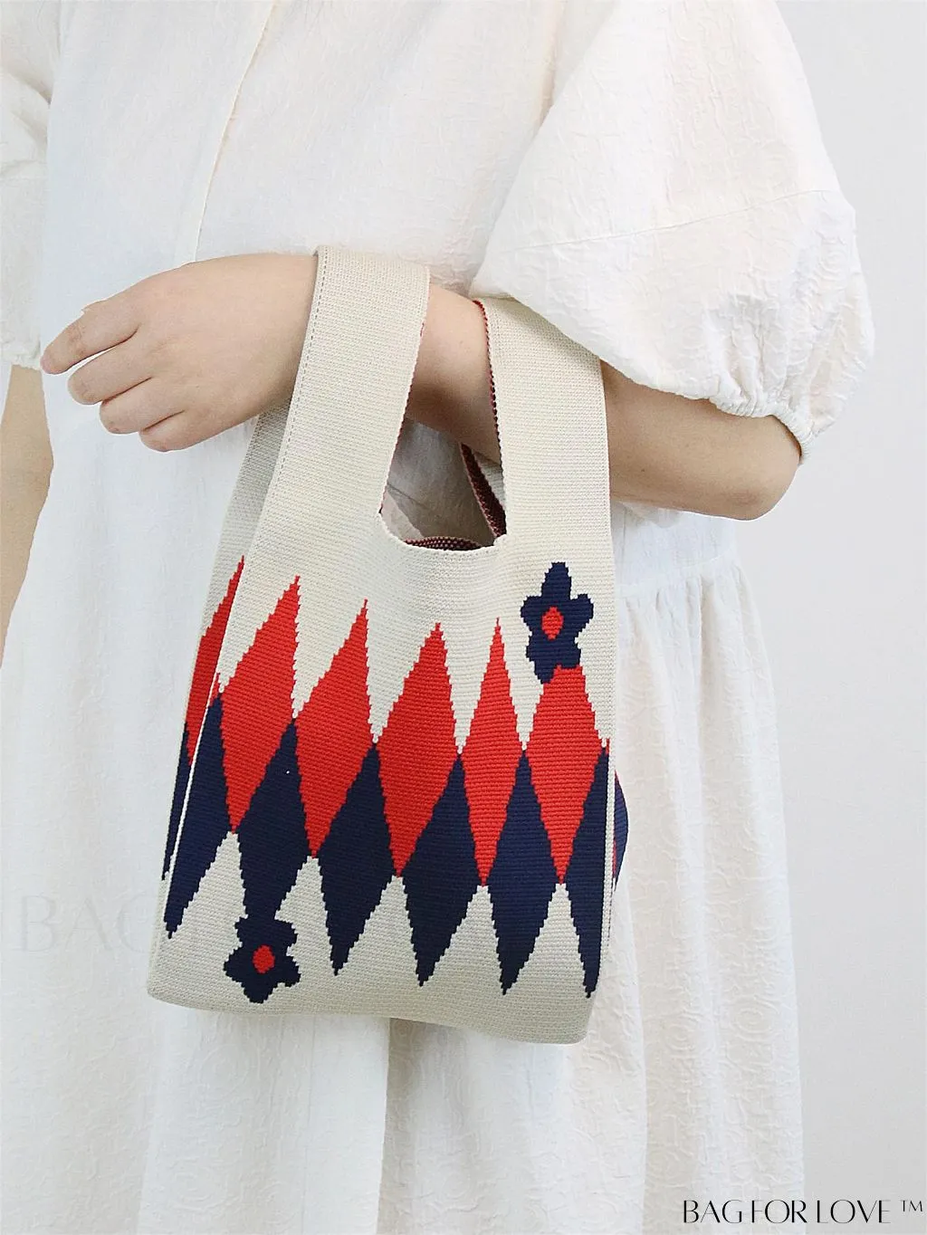 BagForLove - Stylish Tulip Pattern Crochet Bag: Chic Handbag for a Trendy Vacation