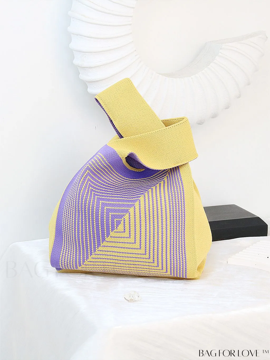 BagForLove - Stylish Tulip Pattern Crochet Bag: Chic Handbag for a Trendy Vacation