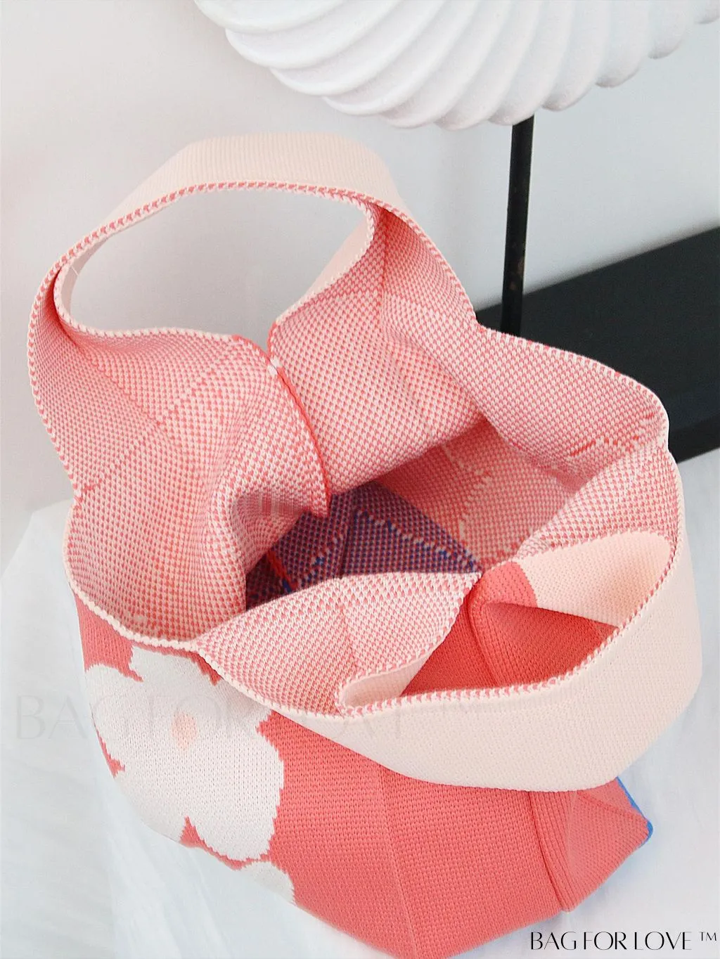 BagForLove - Stylish Tulip Pattern Crochet Bag: Chic Handbag for a Trendy Vacation