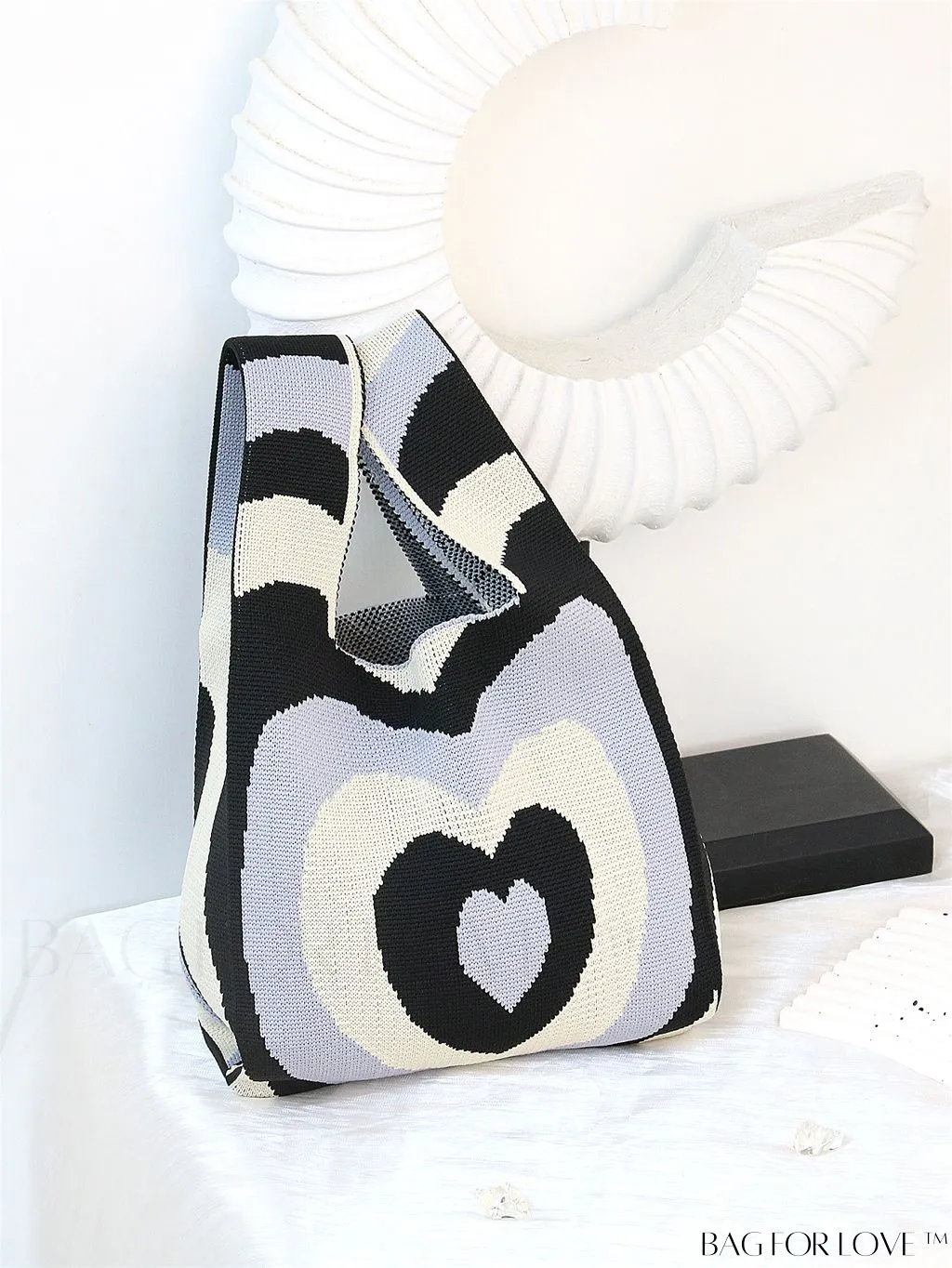 BagForLove - Stylish Tulip Pattern Crochet Bag: Chic Handbag for a Trendy Vacation