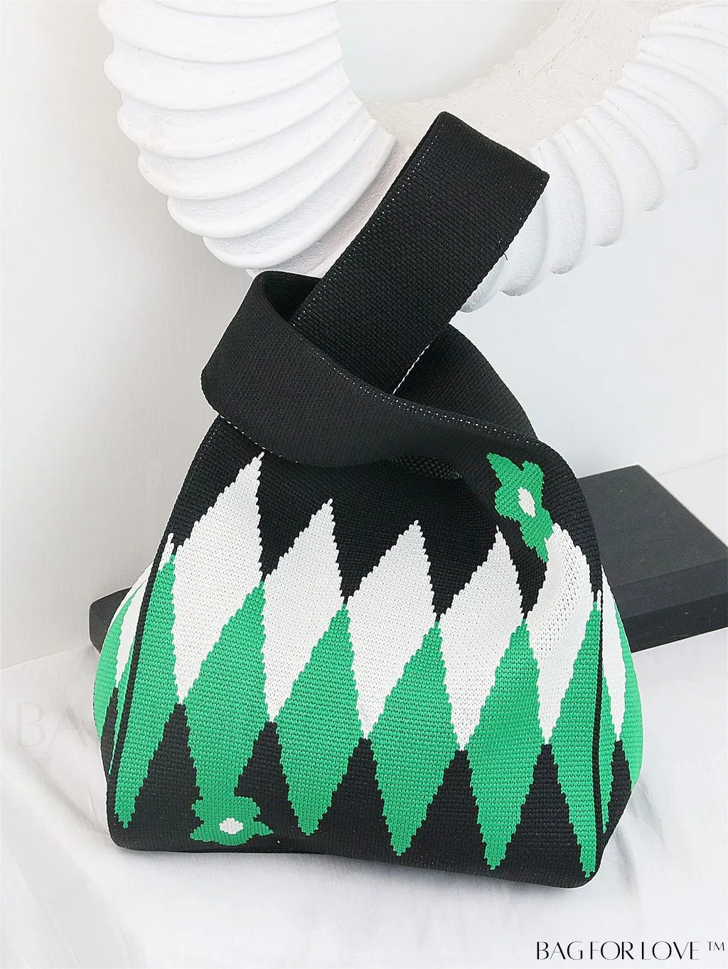 BagForLove - Stylish Tulip Pattern Crochet Bag: Chic Handbag for a Trendy Vacation