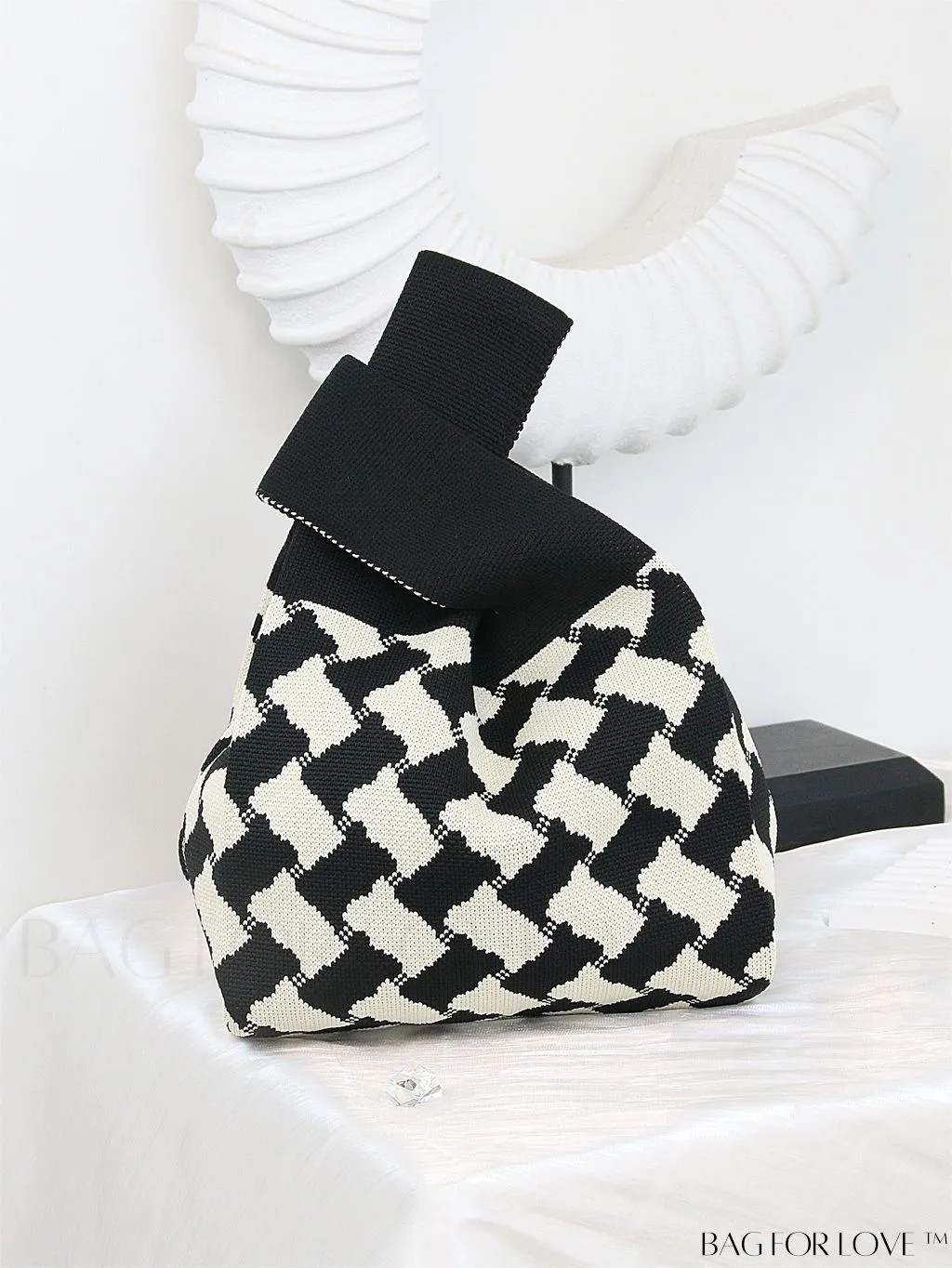 BagForLove - Stylish Tulip Pattern Crochet Bag: Chic Handbag for a Trendy Vacation