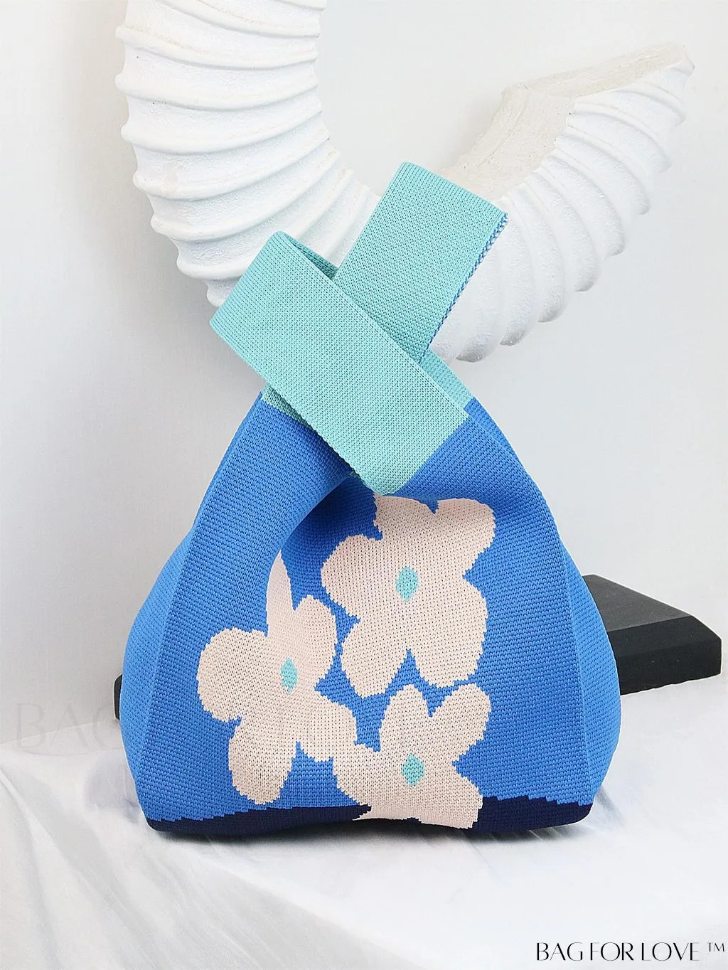 BagForLove - Stylish Tulip Pattern Crochet Bag: Chic Handbag for a Trendy Vacation