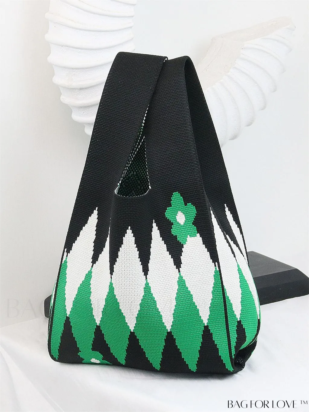 BagForLove - Stylish Tulip Pattern Crochet Bag: Chic Handbag for a Trendy Vacation