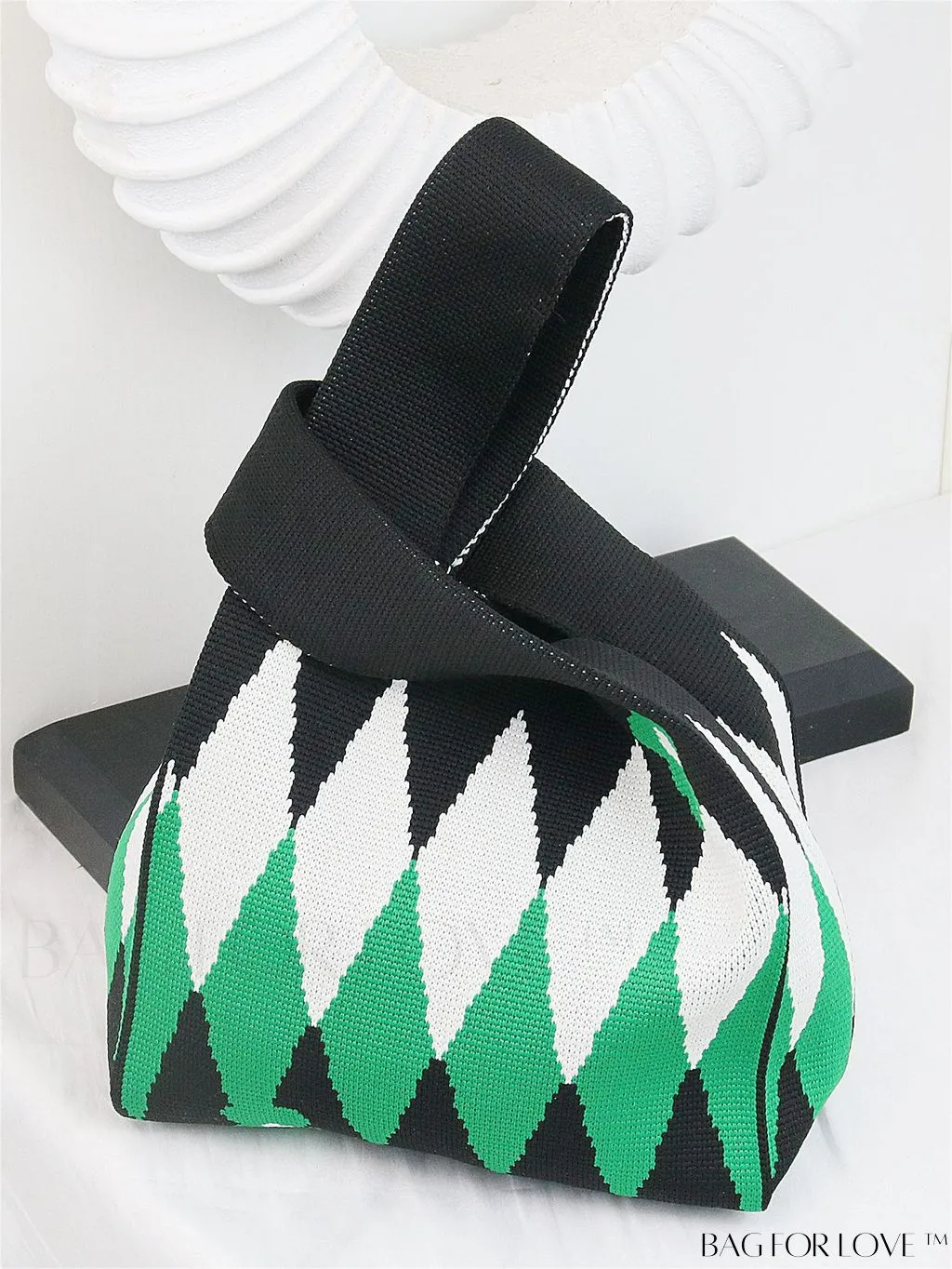 BagForLove - Stylish Tulip Pattern Crochet Bag: Chic Handbag for a Trendy Vacation
