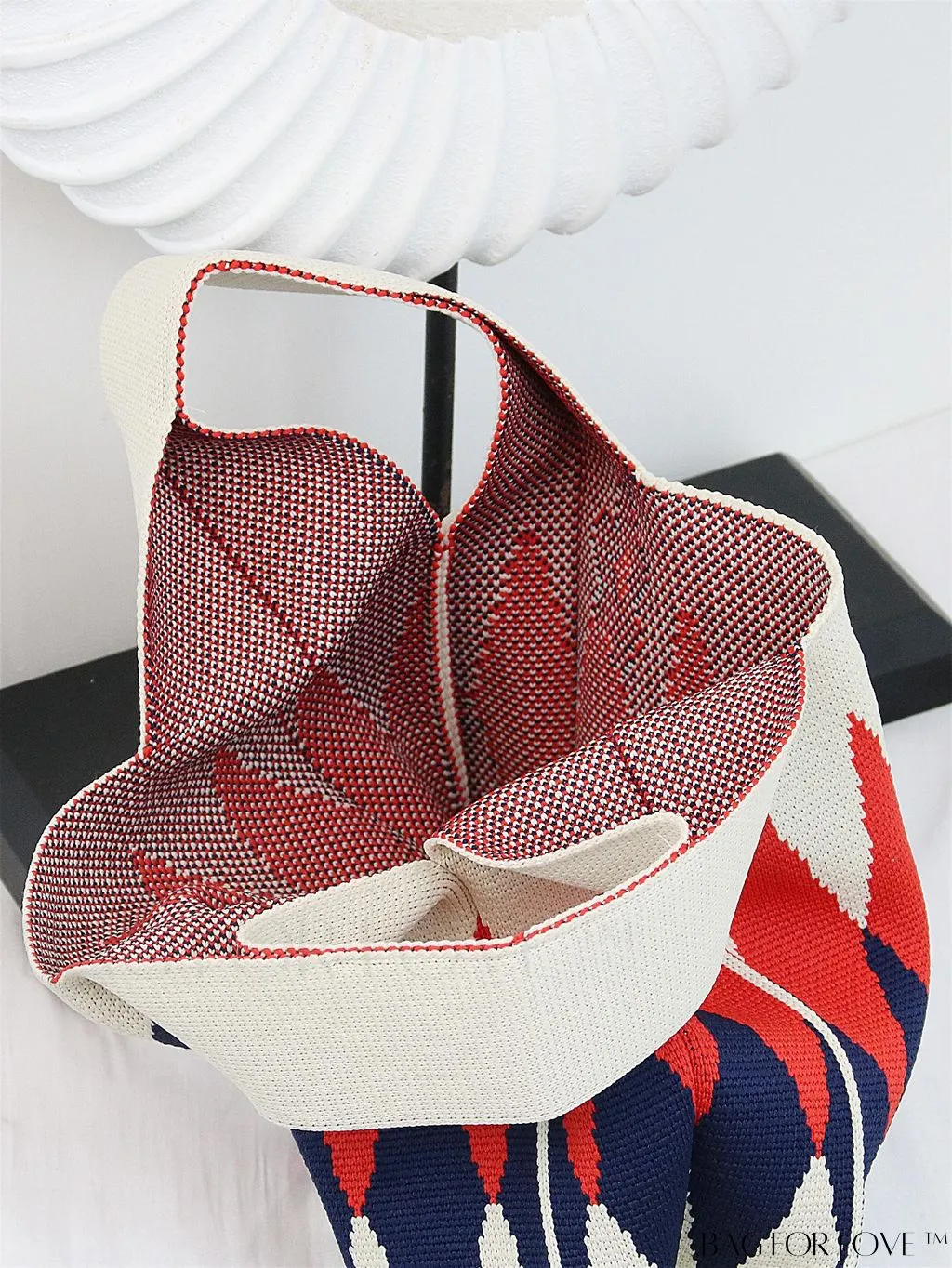 BagForLove - Stylish Tulip Pattern Crochet Bag: Chic Handbag for a Trendy Vacation