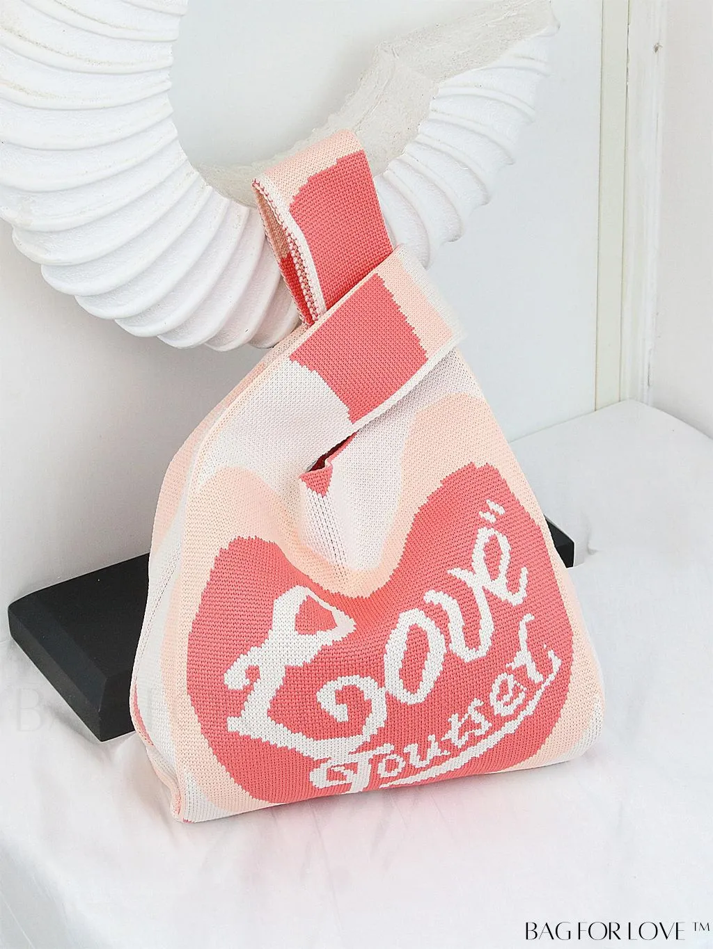 BagForLove - Stylish Tulip Pattern Crochet Bag: Chic Handbag for a Trendy Vacation