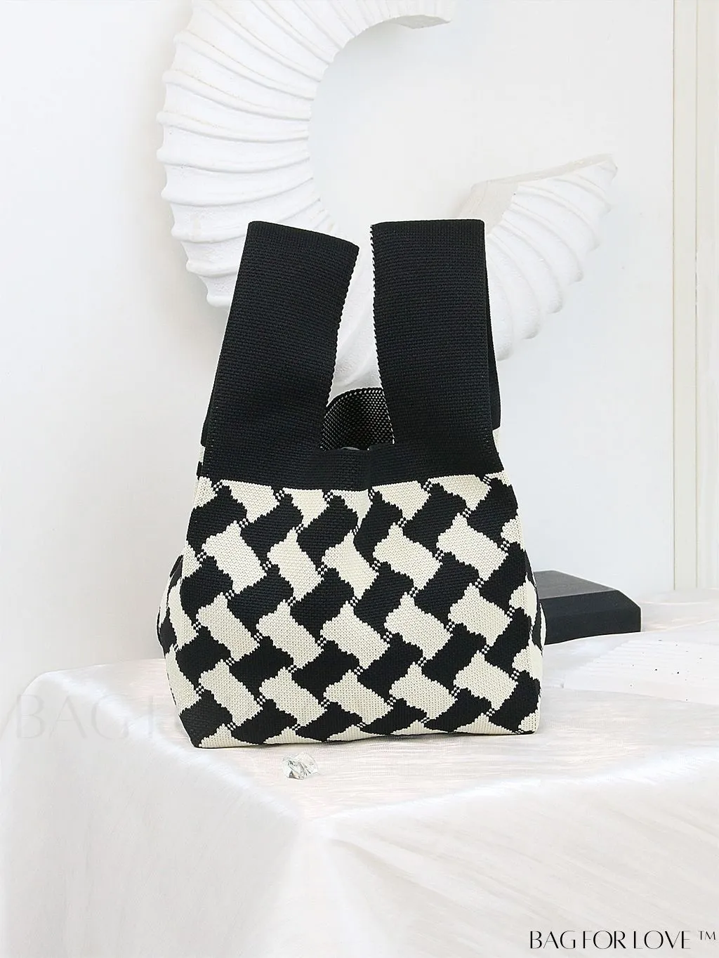 BagForLove - Stylish Tulip Pattern Crochet Bag: Chic Handbag for a Trendy Vacation