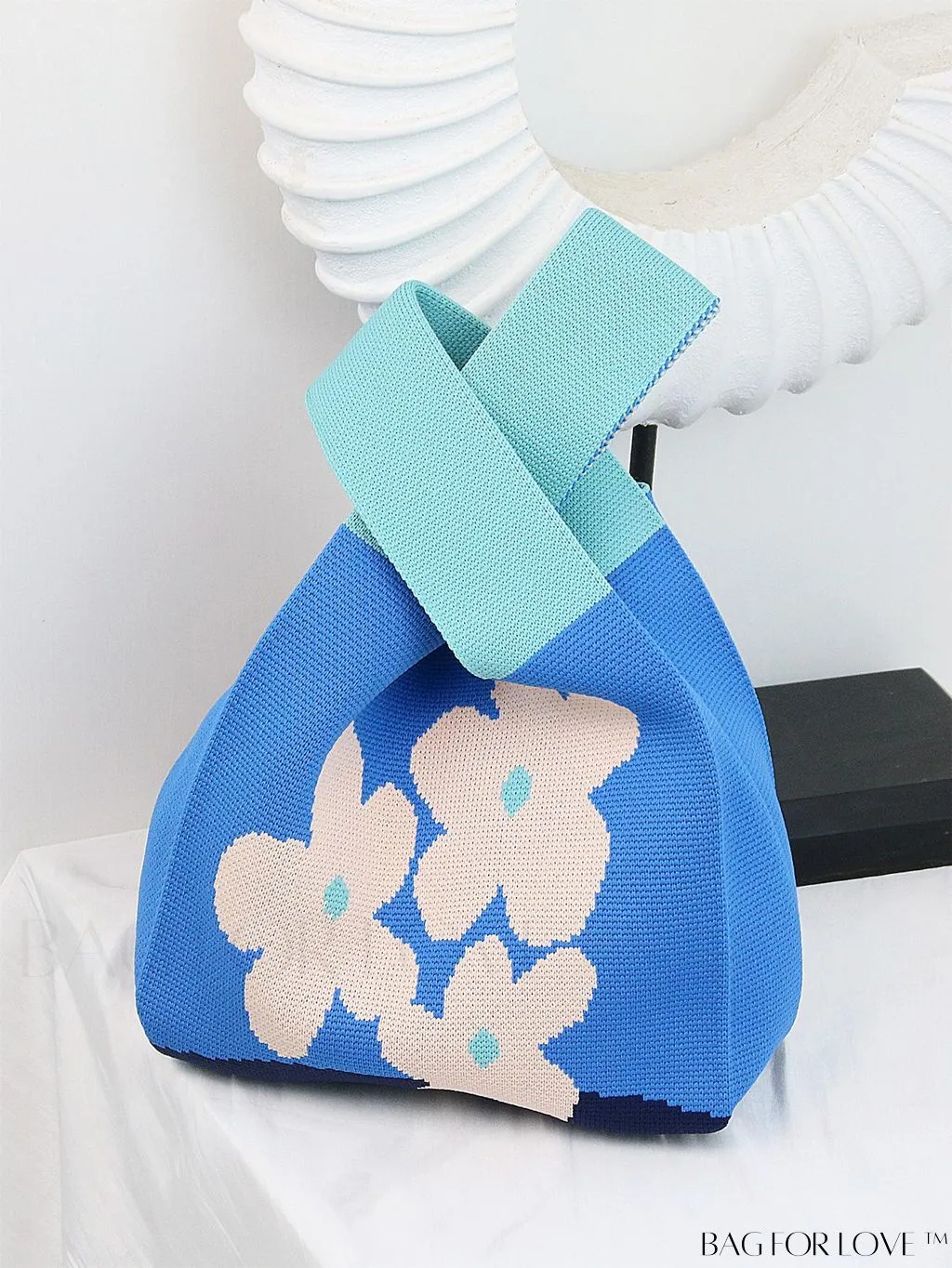 BagForLove - Stylish Tulip Pattern Crochet Bag: Chic Handbag for a Trendy Vacation