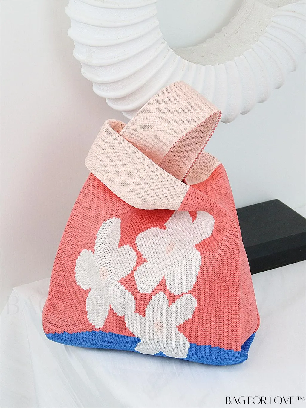 BagForLove - Stylish Tulip Pattern Crochet Bag: Chic Handbag for a Trendy Vacation
