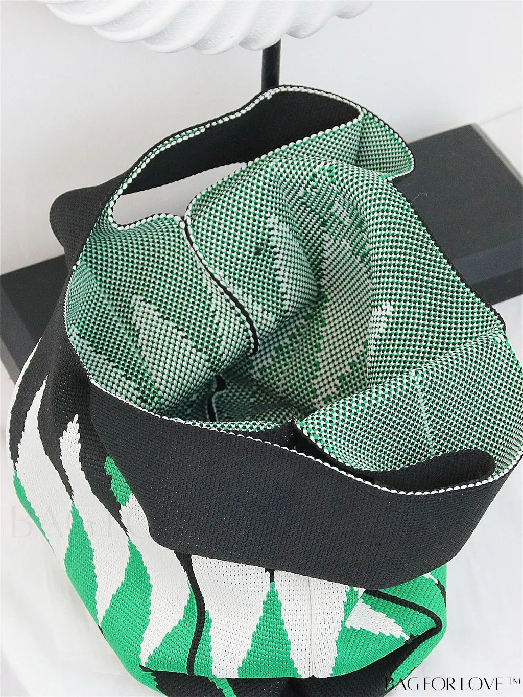 BagForLove - Stylish Tulip Pattern Crochet Bag: Chic Handbag for a Trendy Vacation