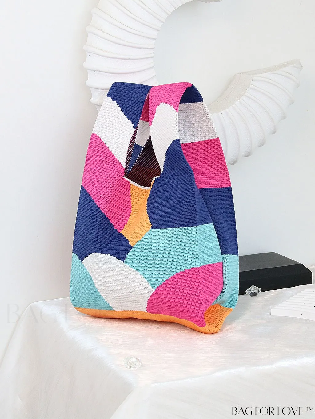 BagForLove - Stylish Tulip Pattern Crochet Bag: Chic Handbag for a Trendy Vacation
