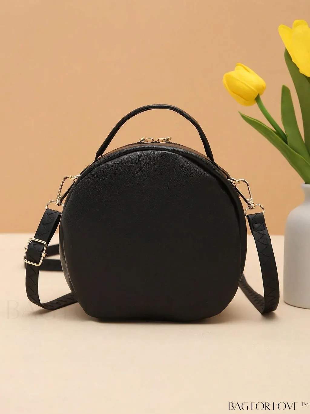 BagForLove - White Mini Quilted Circle Bag with Metal Chain Strap - Fashionably Chic