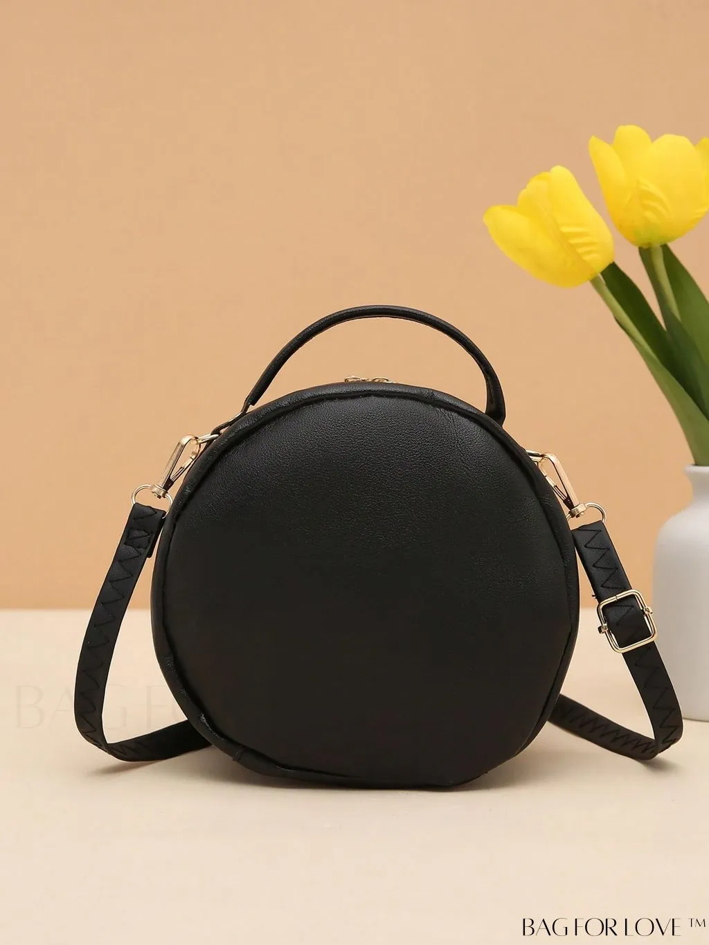 BagForLove - White Mini Quilted Circle Bag with Metal Chain Strap - Fashionably Chic