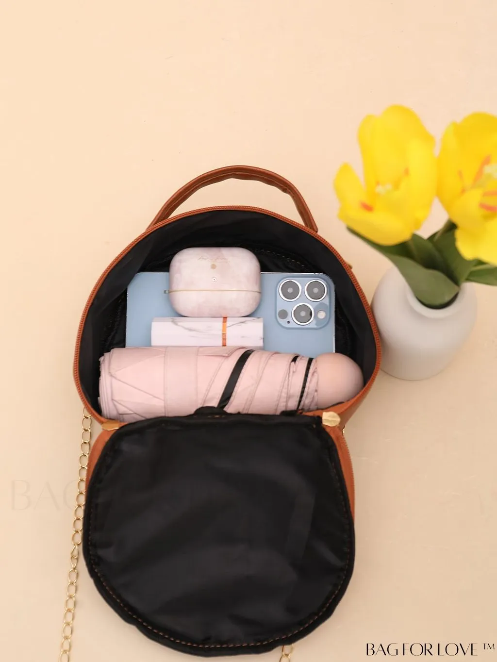 BagForLove - White Mini Quilted Circle Bag with Metal Chain Strap - Fashionably Chic