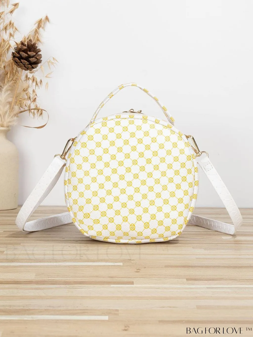 BagForLove - White Mini Quilted Circle Bag with Metal Chain Strap - Fashionably Chic