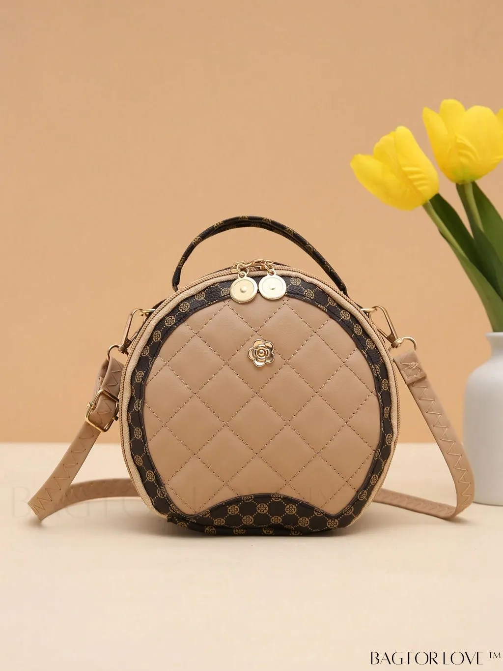 BagForLove - White Mini Quilted Circle Bag with Metal Chain Strap - Fashionably Chic