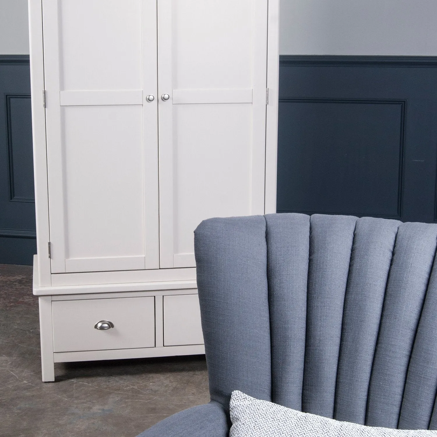 Cottage Gents Wardrobe Oak