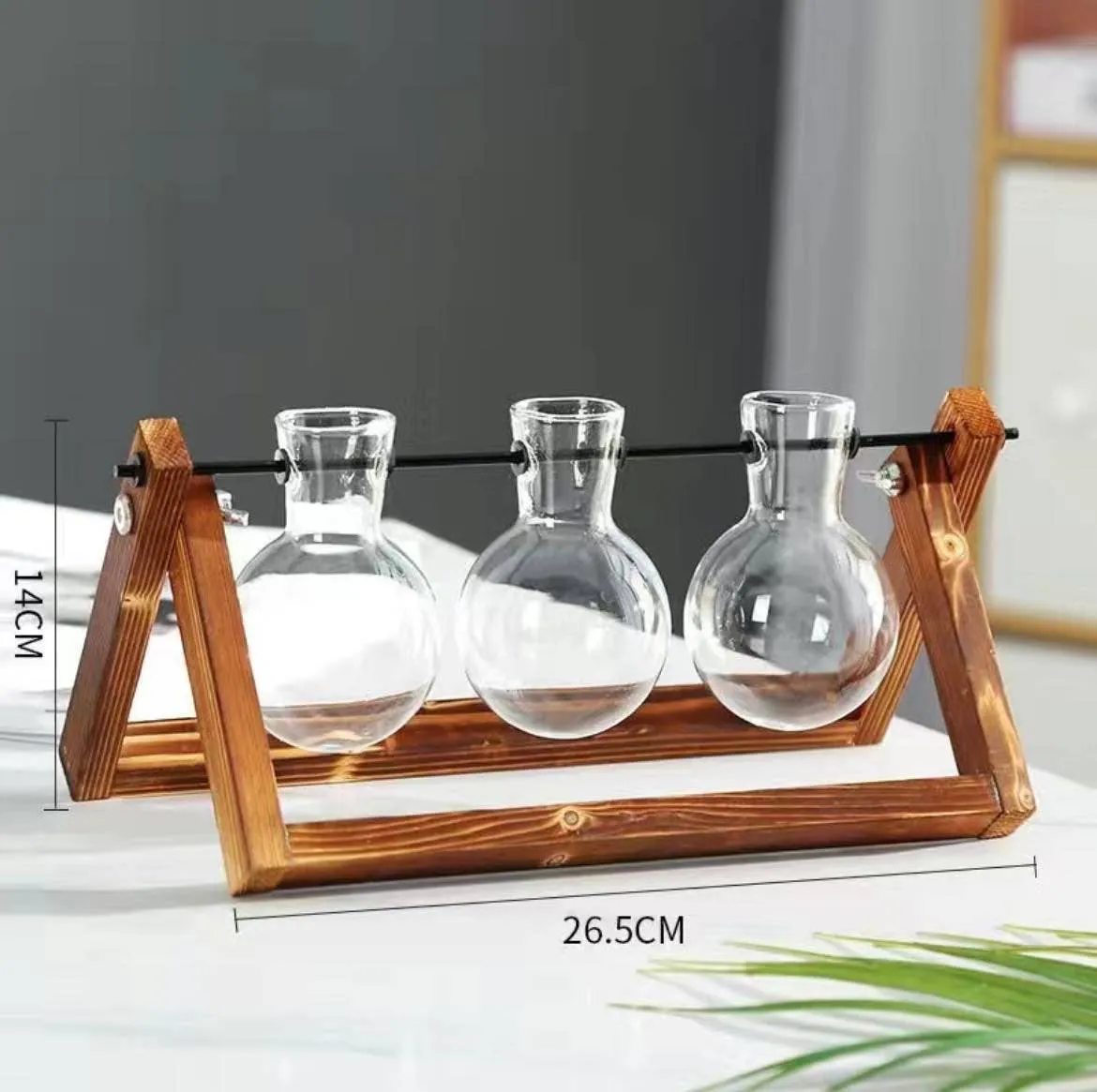 Hydroponic Planter with One Bottle