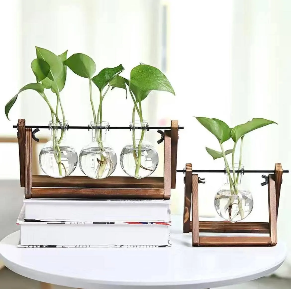 Hydroponic Planter with One Bottle