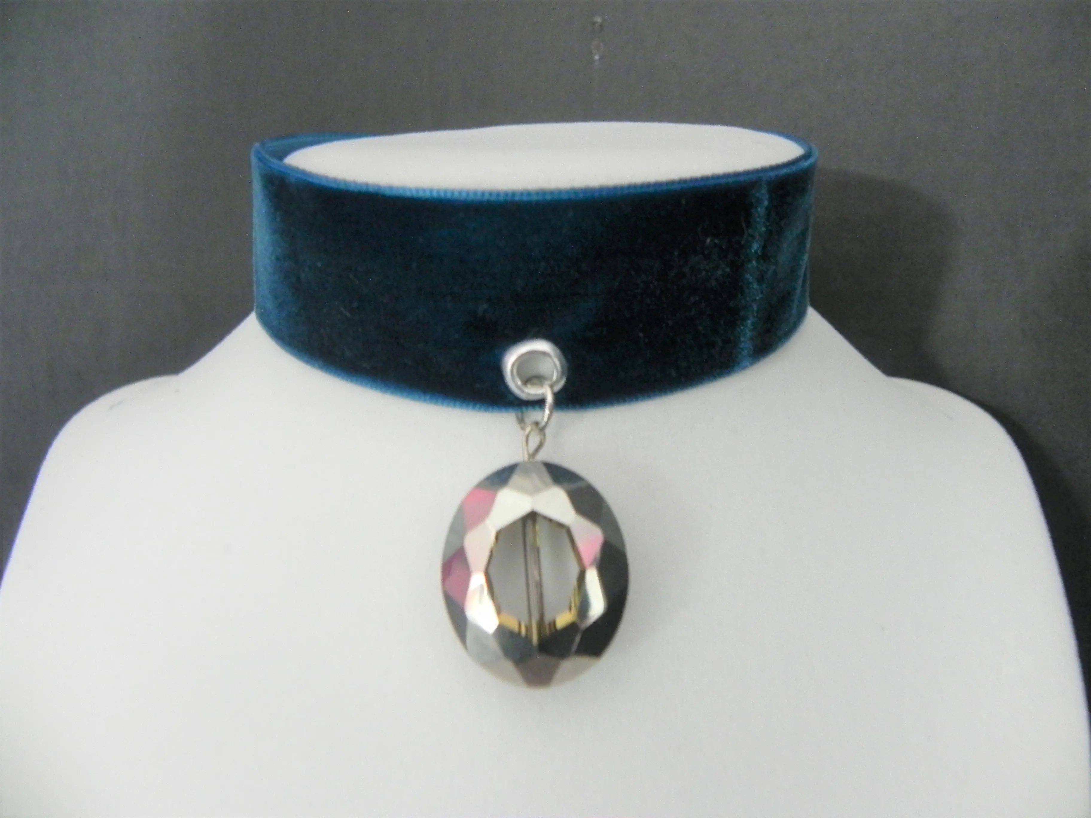 Medallion Choker