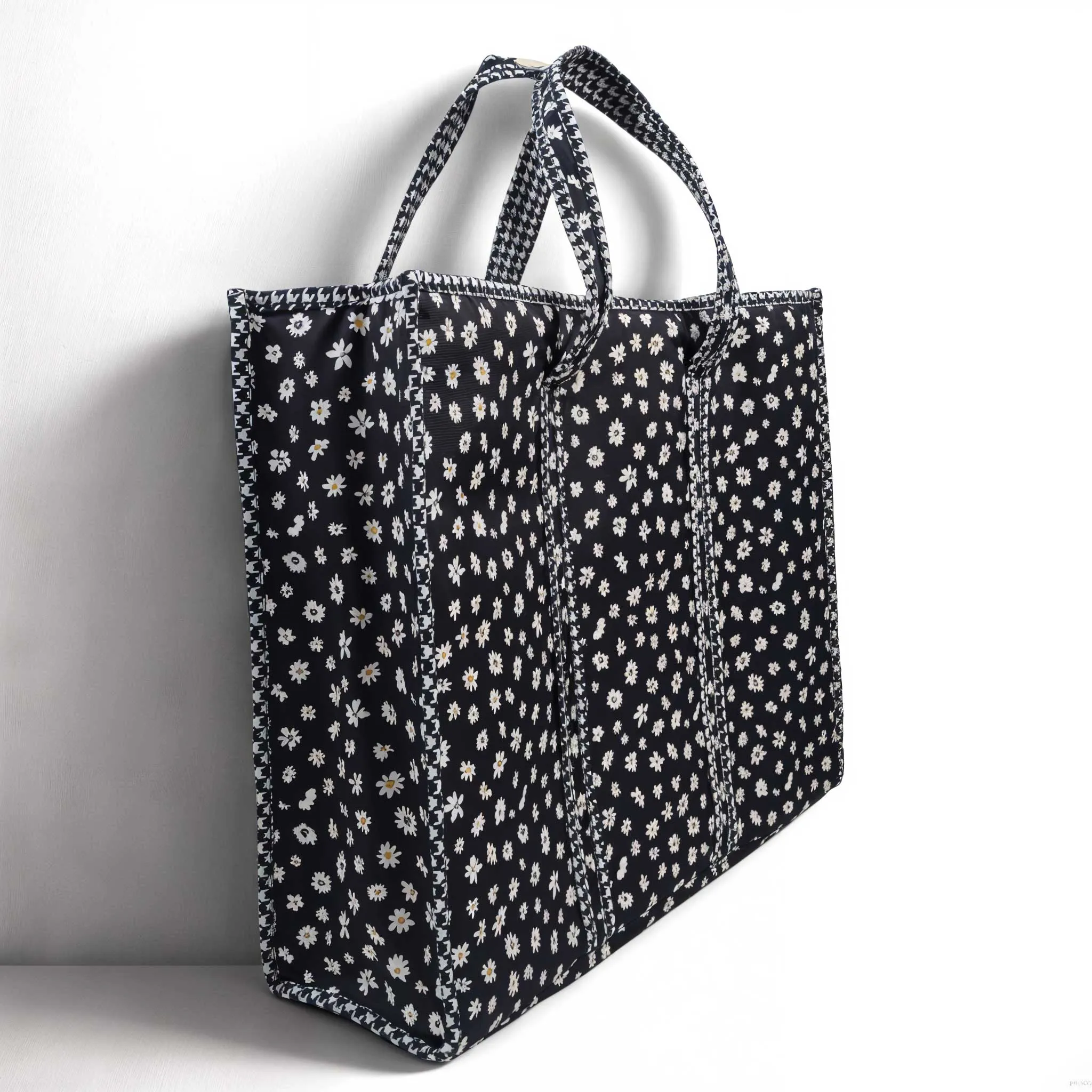 MIDNIGHT DAISY PRINT Everyday Tote